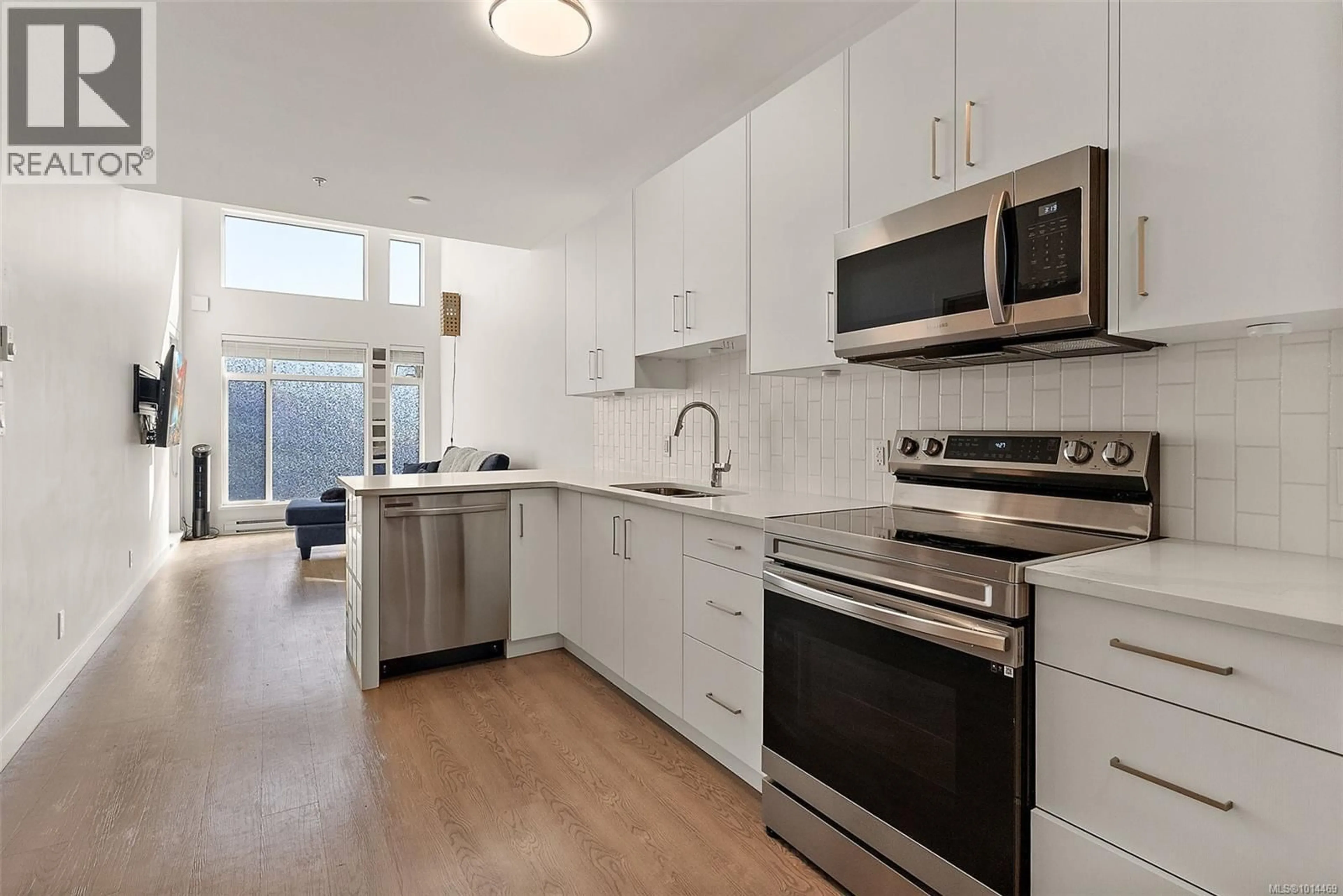 Standard kitchen, unknown for 403 - 707 TREANOR AVENUE, Langford British Columbia V9B0X7