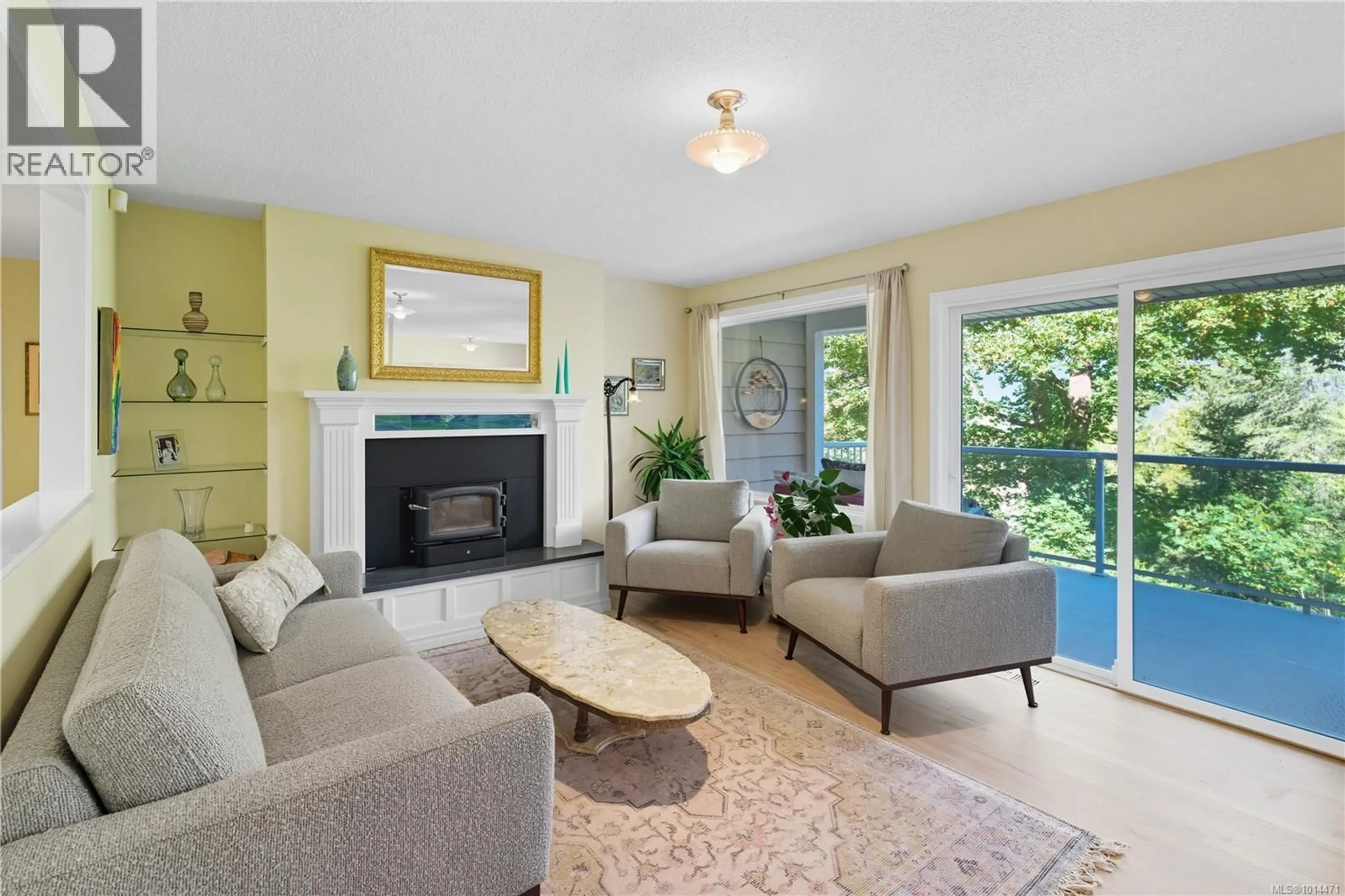 Living room with furniture, unknown for 1265 CLOAKE HILL ROAD, North Saanich British Columbia V8L5K3