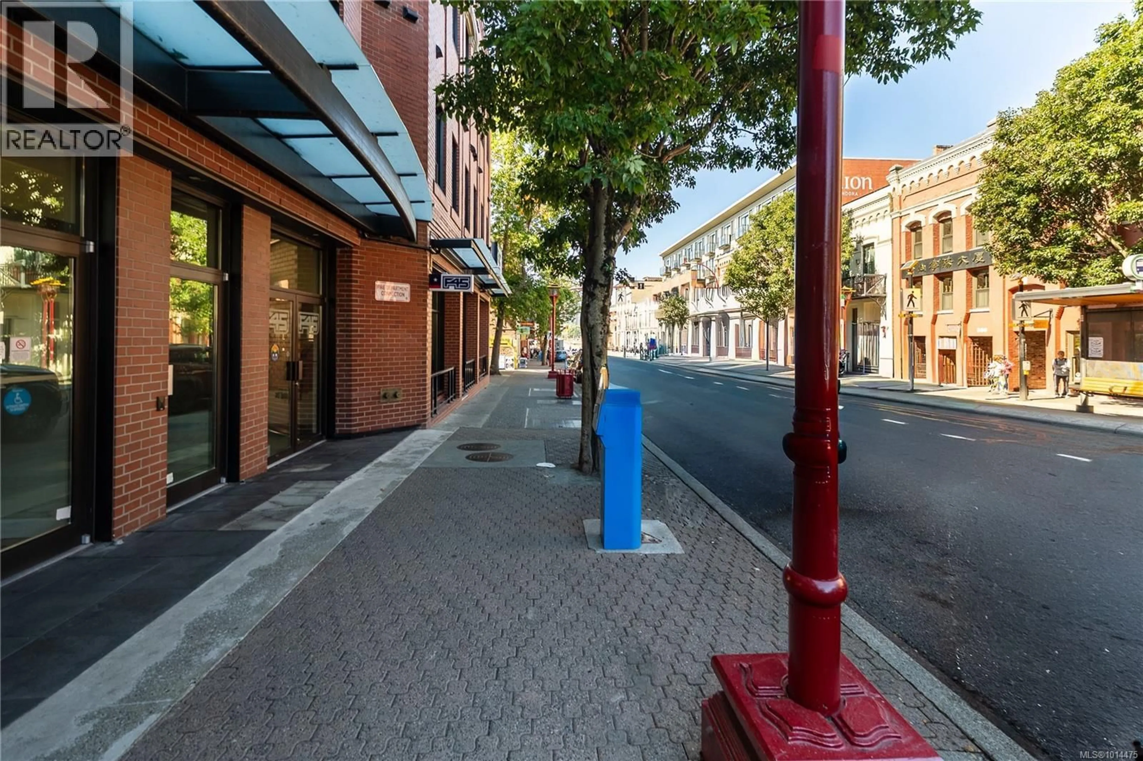 Patio, street for 411 - 595 PANDORA AVENUE, Victoria British Columbia V8W1N4