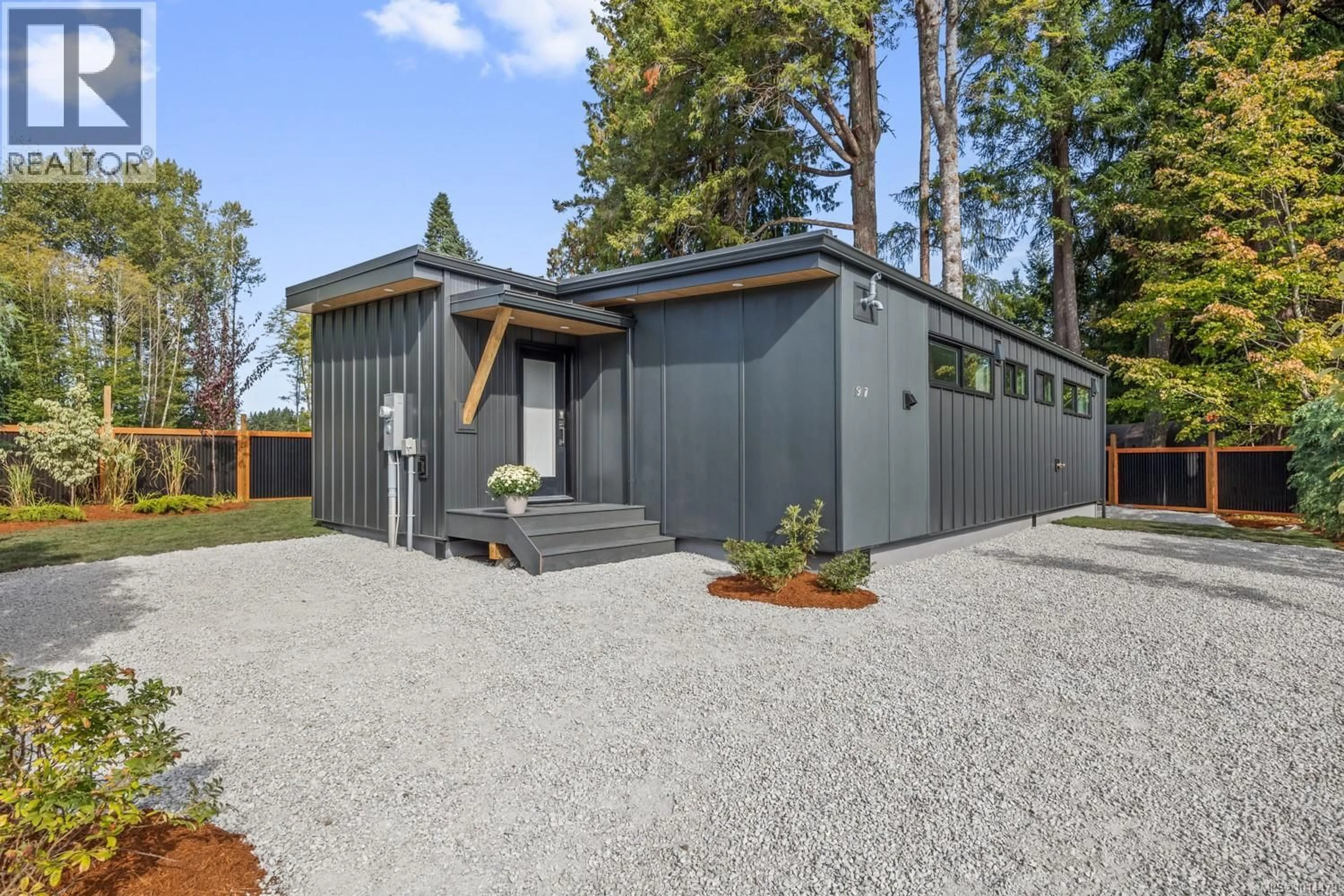Shed for 1917 CUMBERLAND ROAD, Courtenay British Columbia V9N2G1