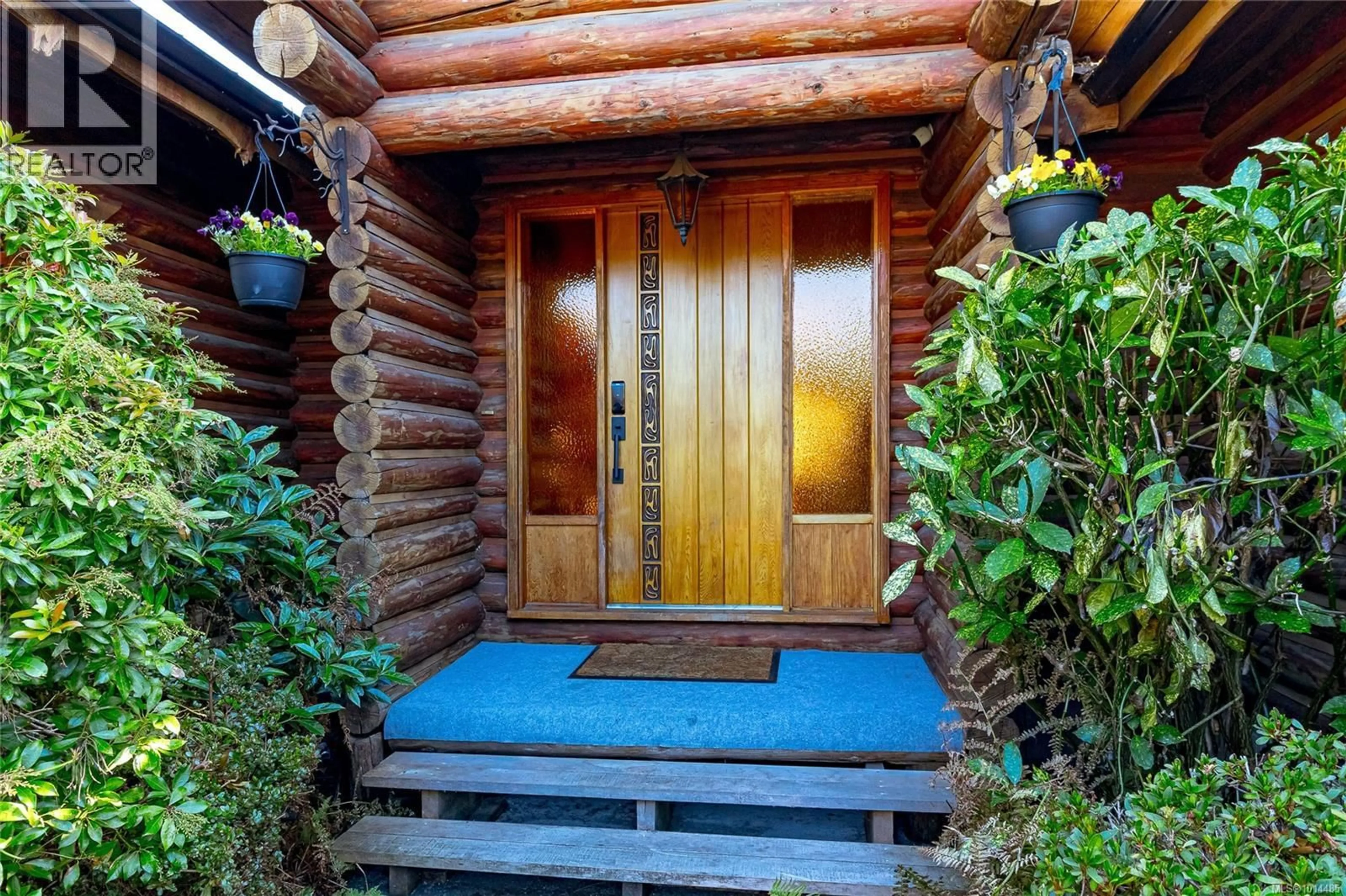 Indoor foyer for 6353 LANE ROAD, Duncan British Columbia V9L5Y9