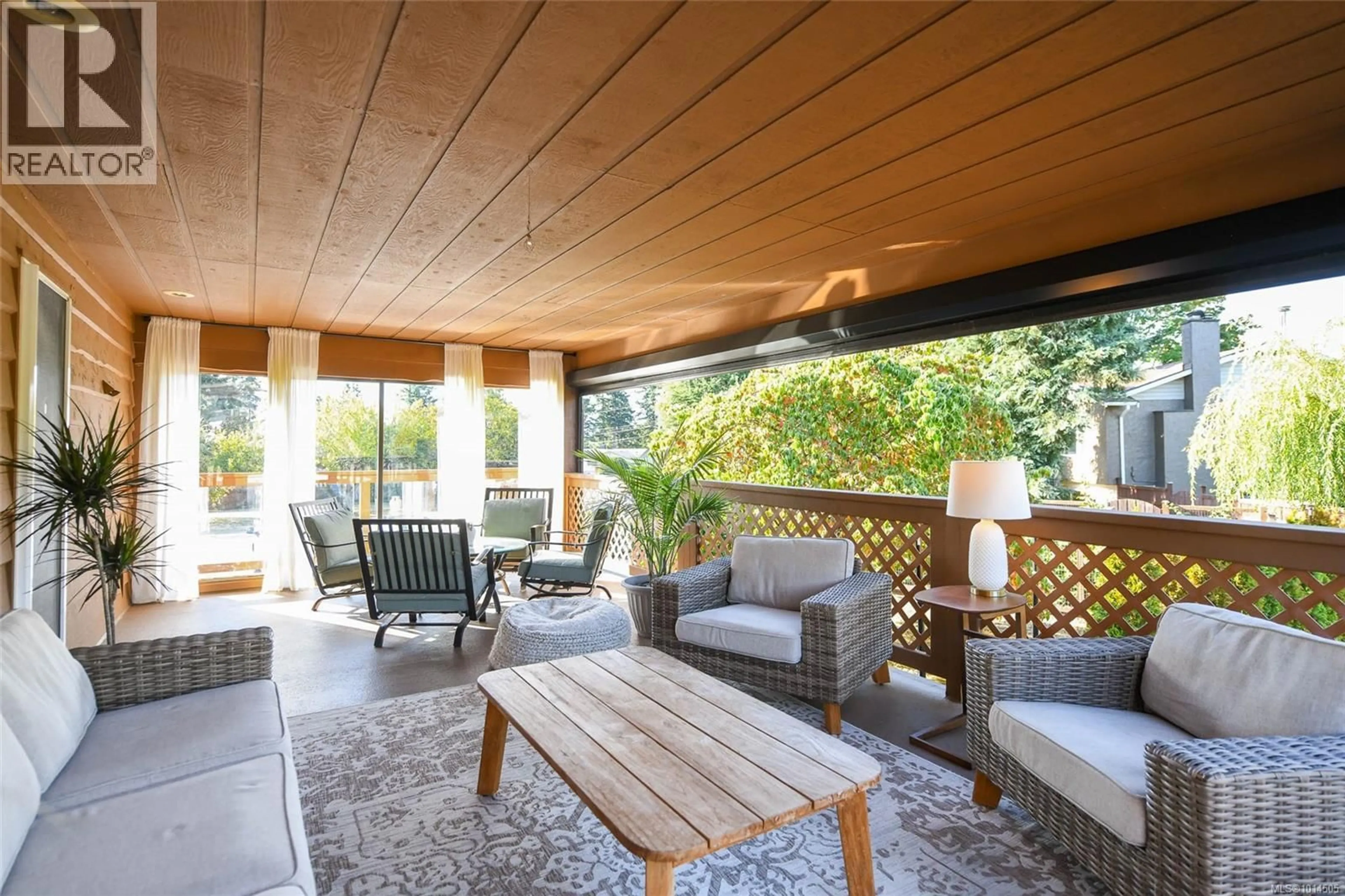 Patio, street for 1953 COUGAR CRESCENT, Comox British Columbia V9M2K4