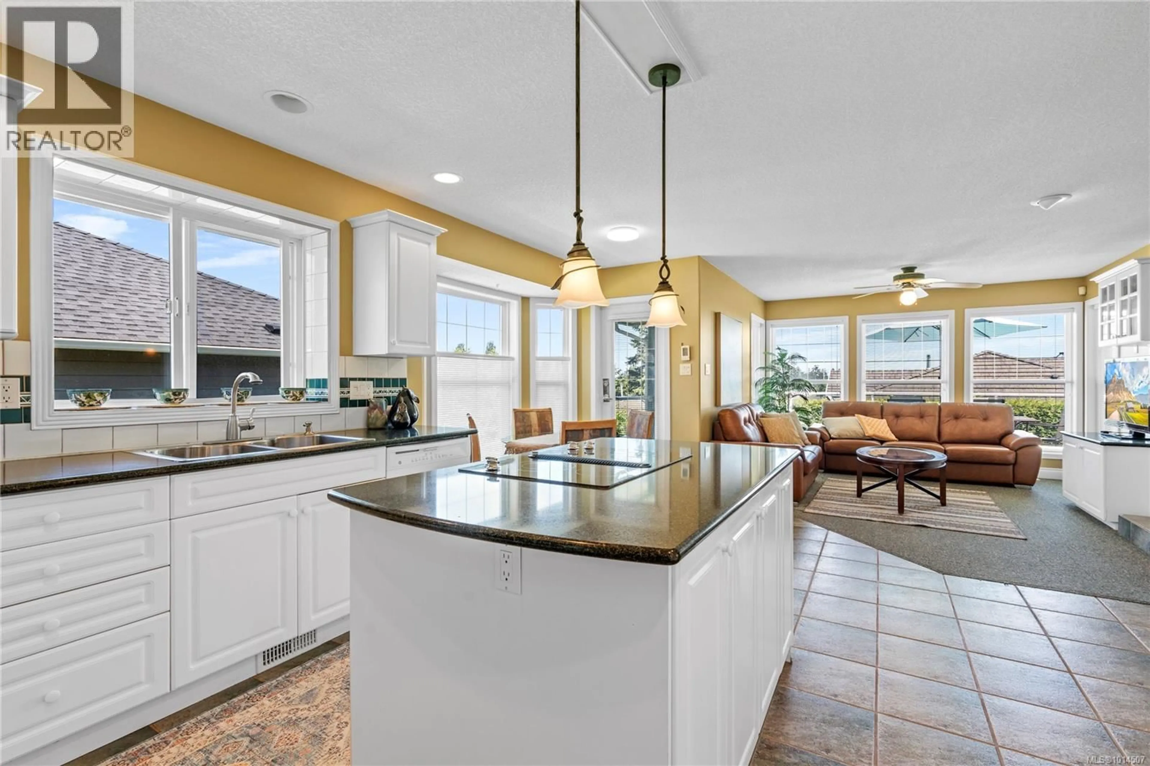 Open concept kitchen, ceramic/tile floor for 514 COUNTRY CLUB DRIVE, Qualicum Beach British Columbia V9K2J9