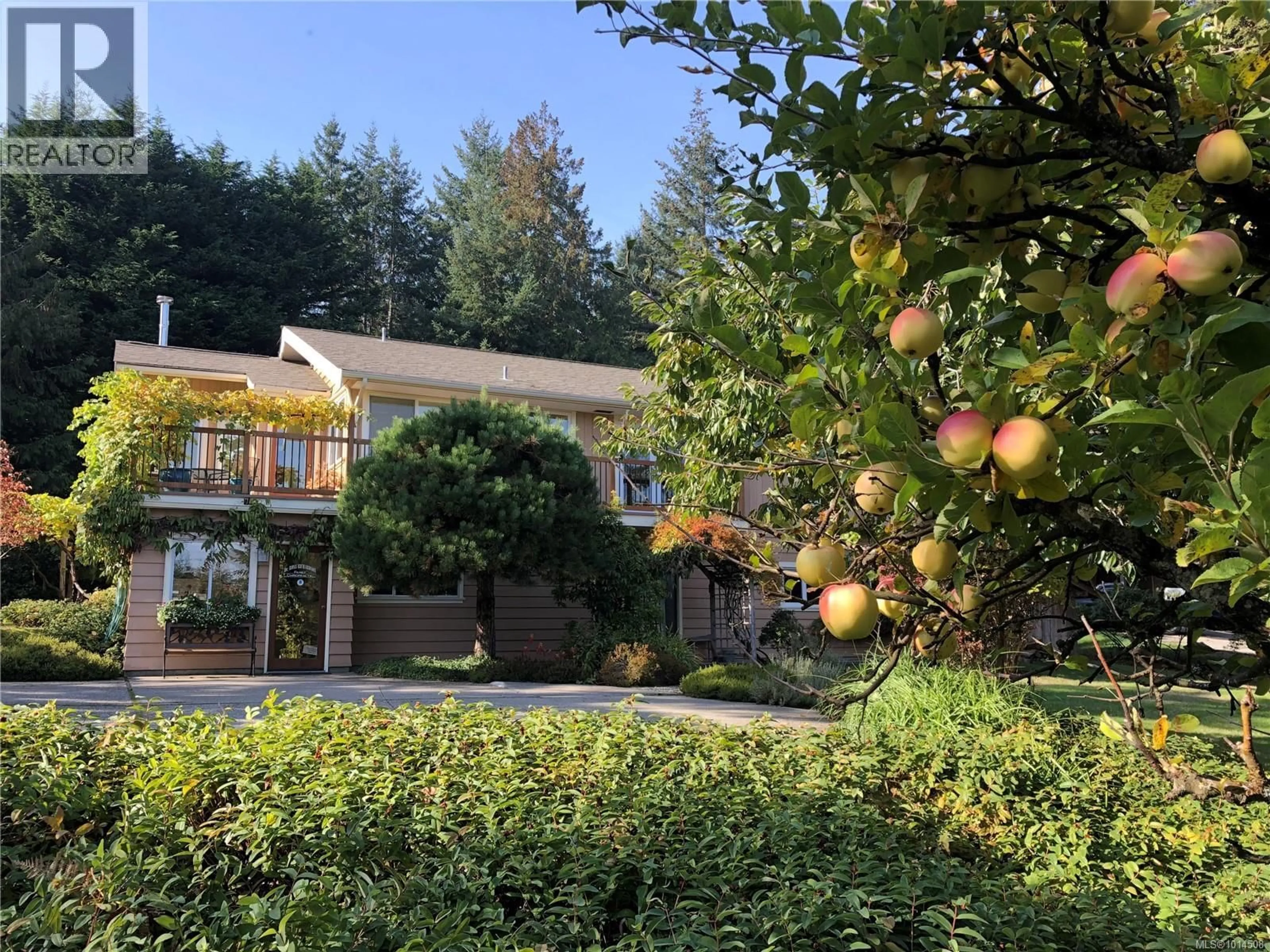 A pic from outside/outdoor area/front of a property/back of a property/a pic from drone, unknown for 198 SALTSPRING WAY, Salt Spring British Columbia V8K2G2