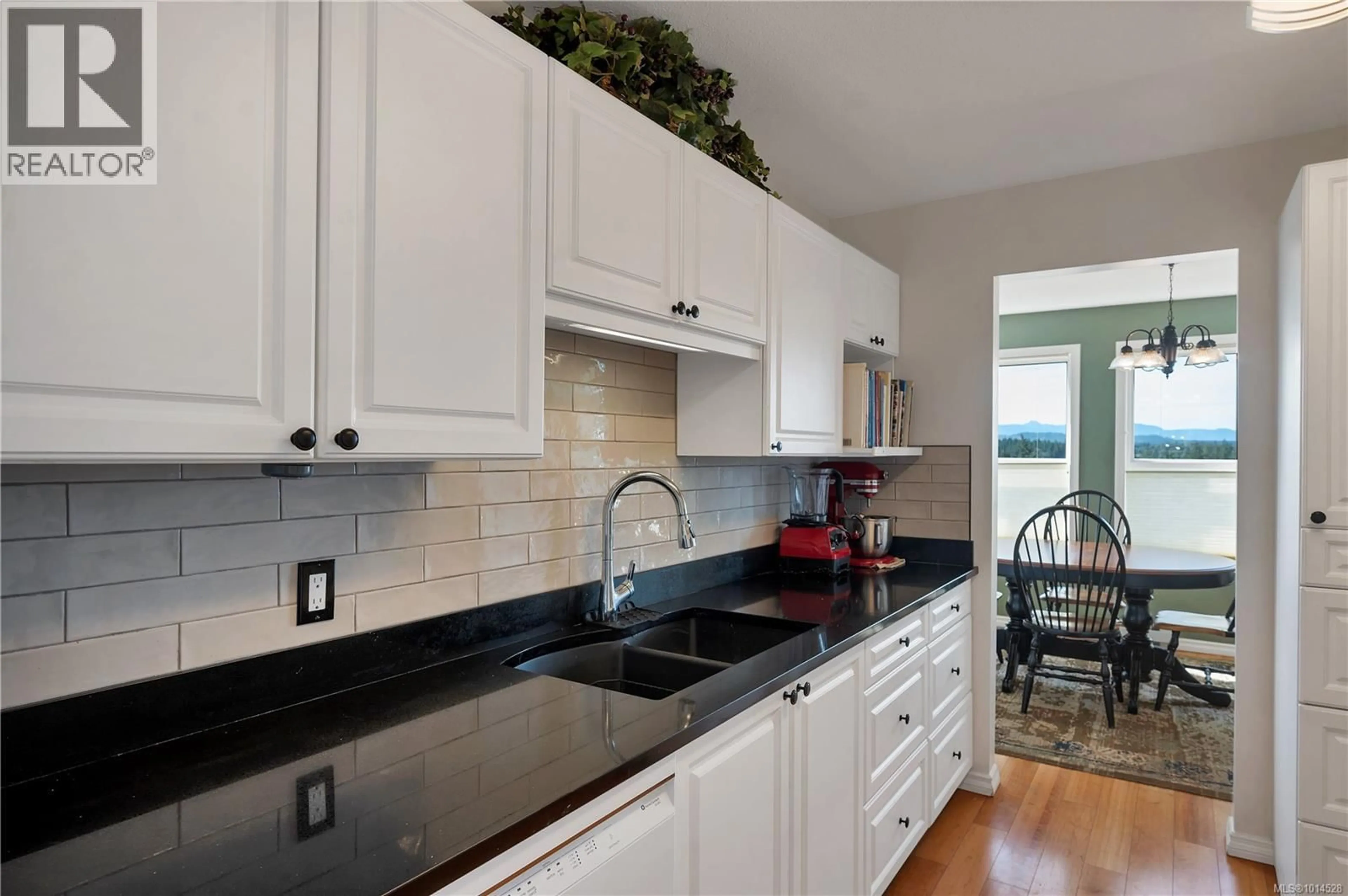 Unknown for 306 - 280 DOGWOOD STREET SOUTH, Campbell River British Columbia V9W6Y7