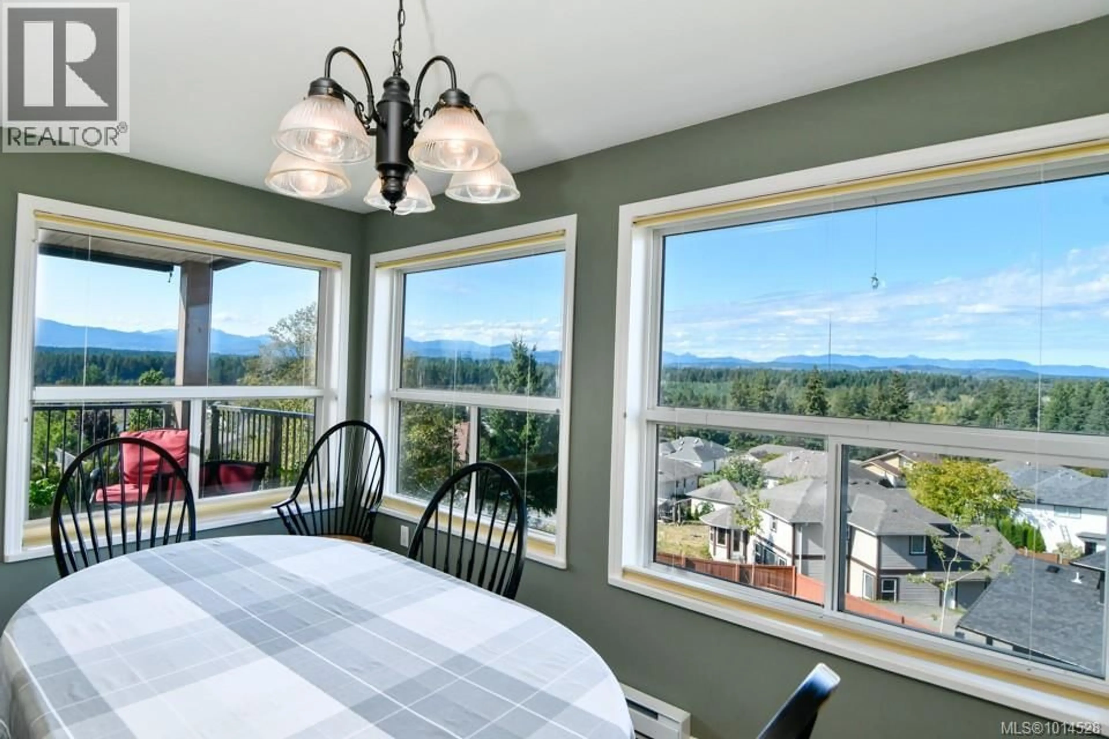 Dining room, ceramic/tile floor for 306 - 280 DOGWOOD STREET SOUTH, Campbell River British Columbia V9W6Y7
