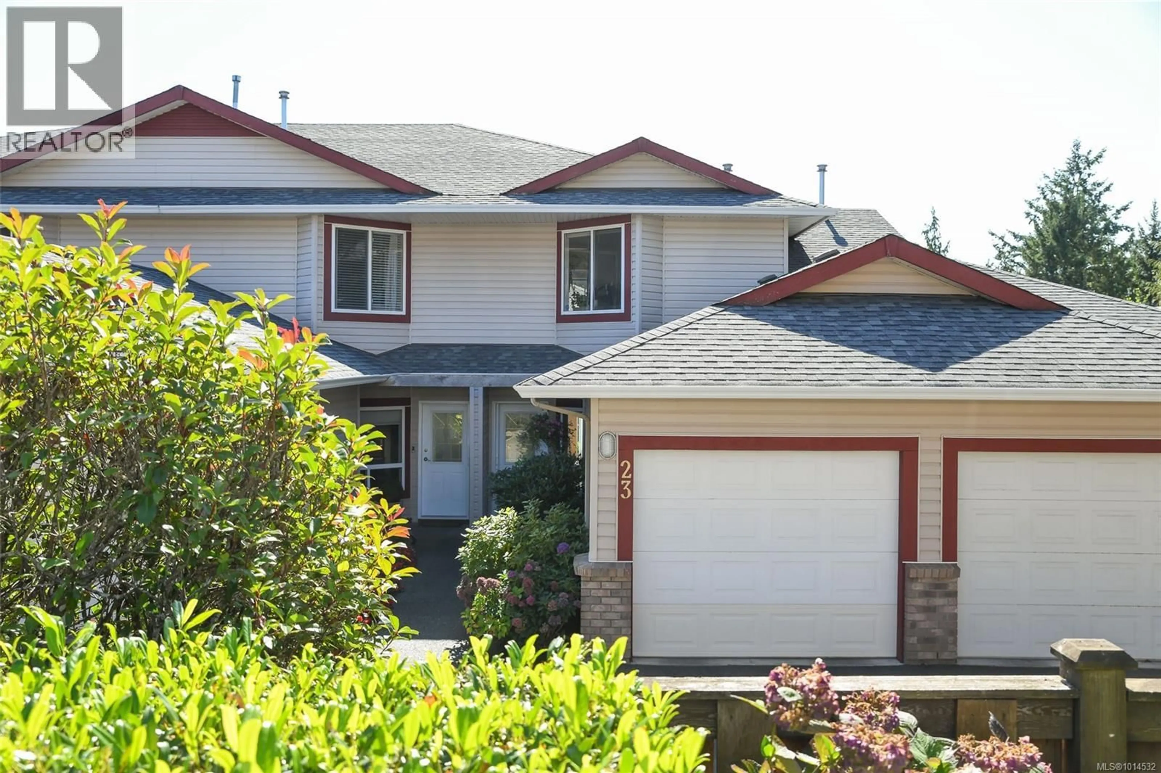 Home with vinyl exterior material, street for 23 - 161 BACK ROAD, Courtenay British Columbia V9N3W5