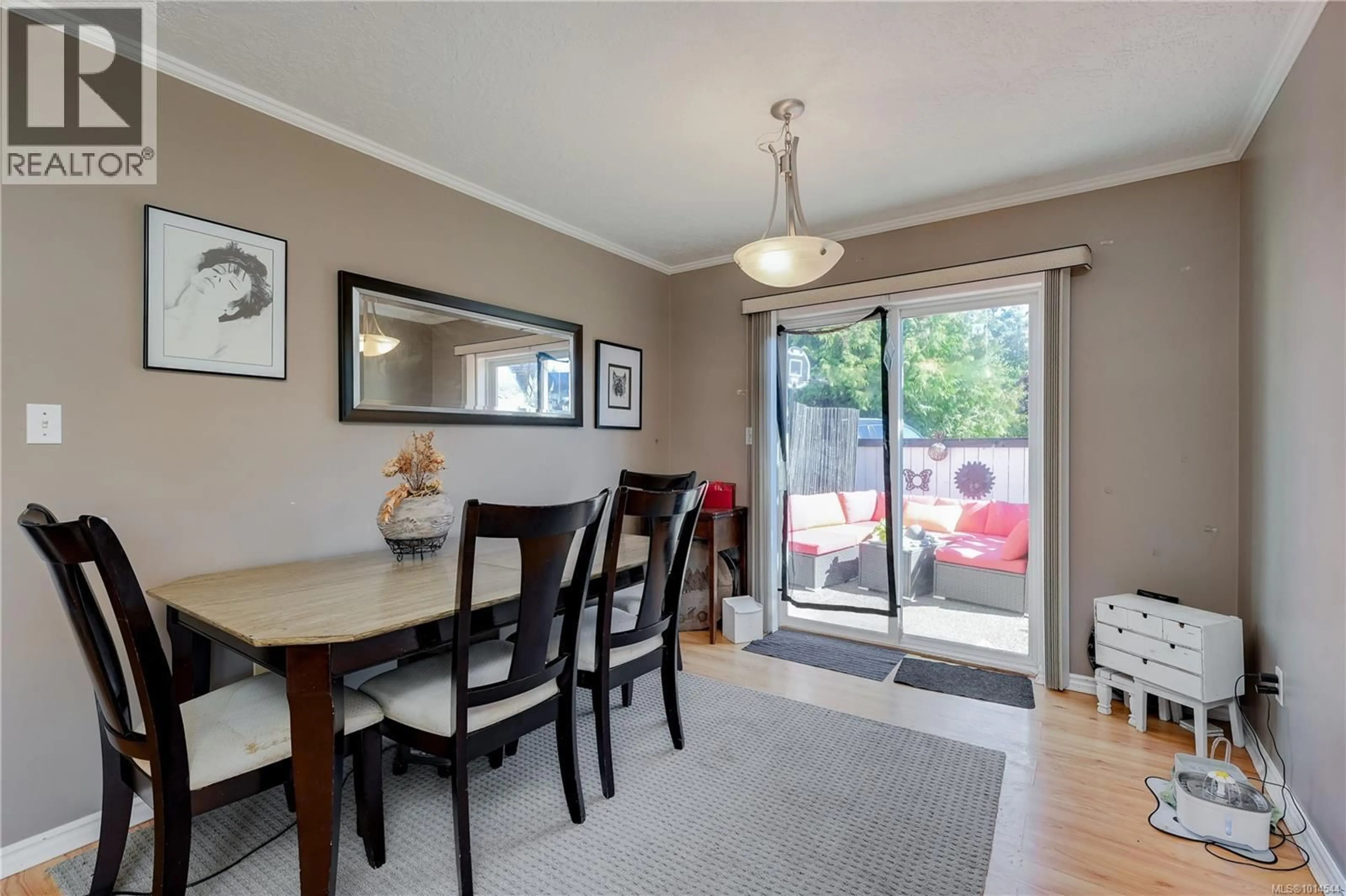 Dining room, wood/laminate floor for 6978 LARKSPUR ROAD, Sooke British Columbia V9Z0M8