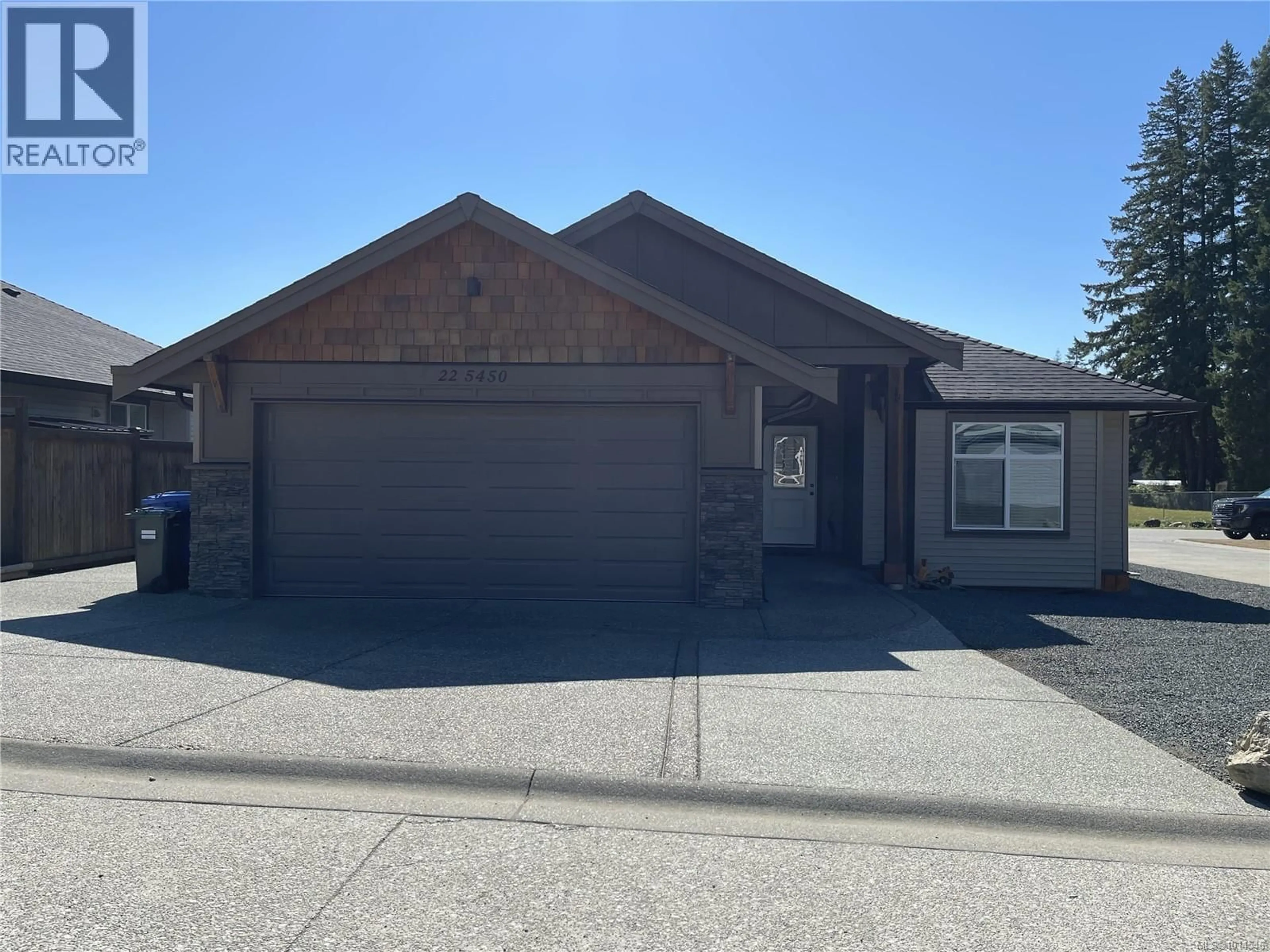 Home with vinyl exterior material, street for 22 - 5450 TOMSWOOD ROAD, Port Alberni British Columbia V9Y0B4
