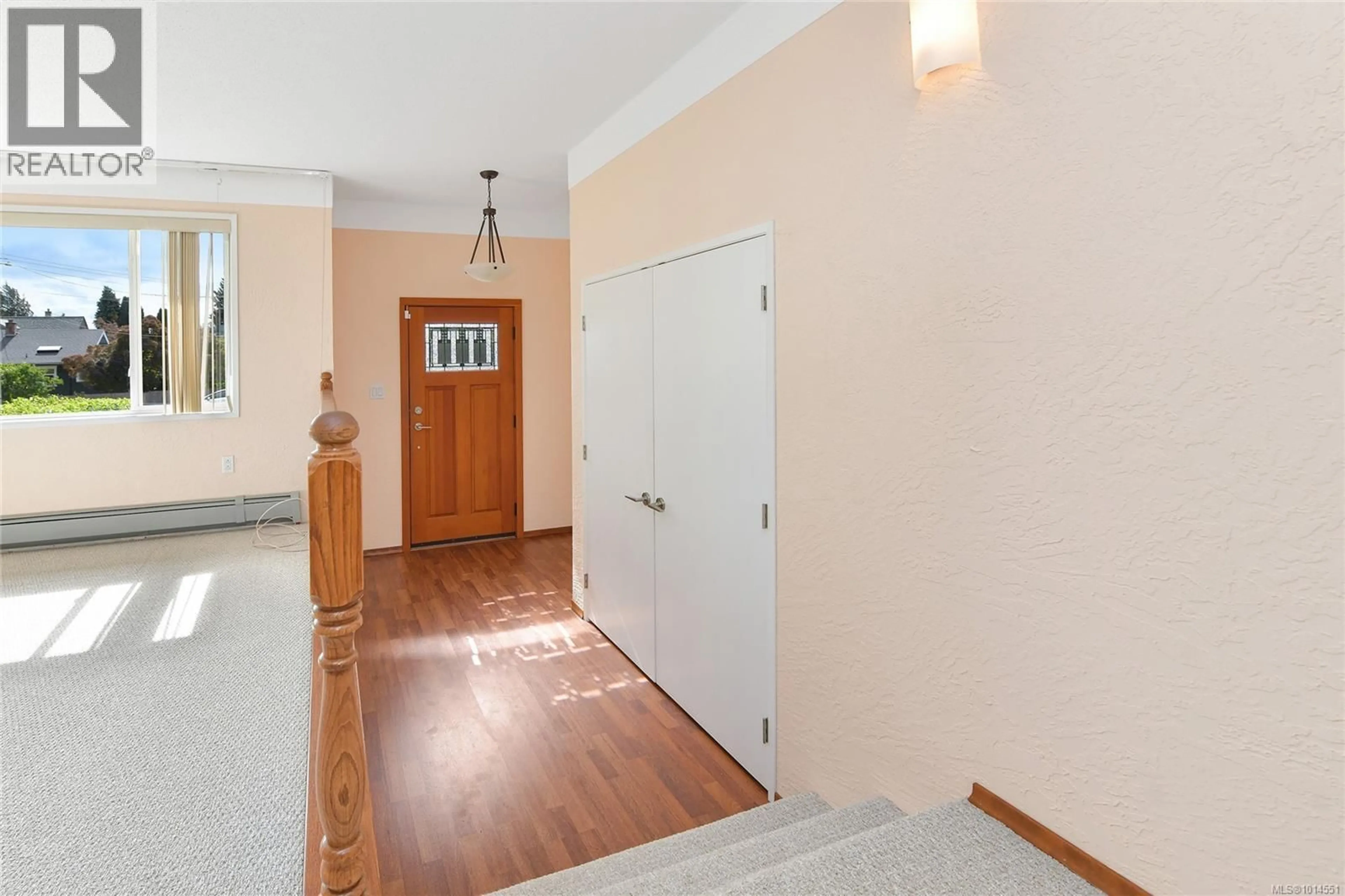 Indoor entryway for 335 BERKELEY STREET, Duncan British Columbia V9L2A2