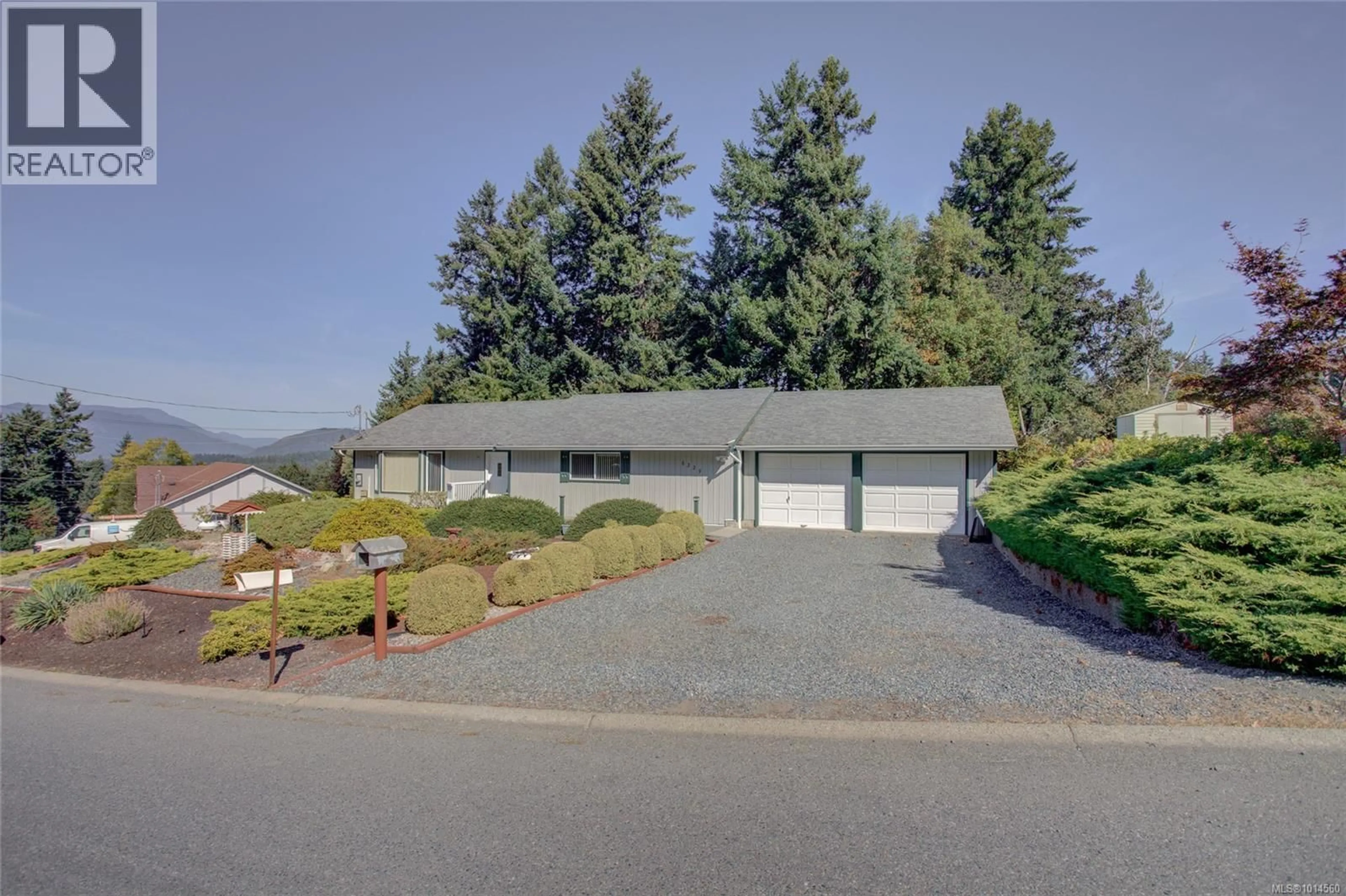 A pic from outside/outdoor area/front of a property/back of a property/a pic from drone, unknown for 6329 HIGHWOOD DRIVE, Duncan British Columbia V9L5R3