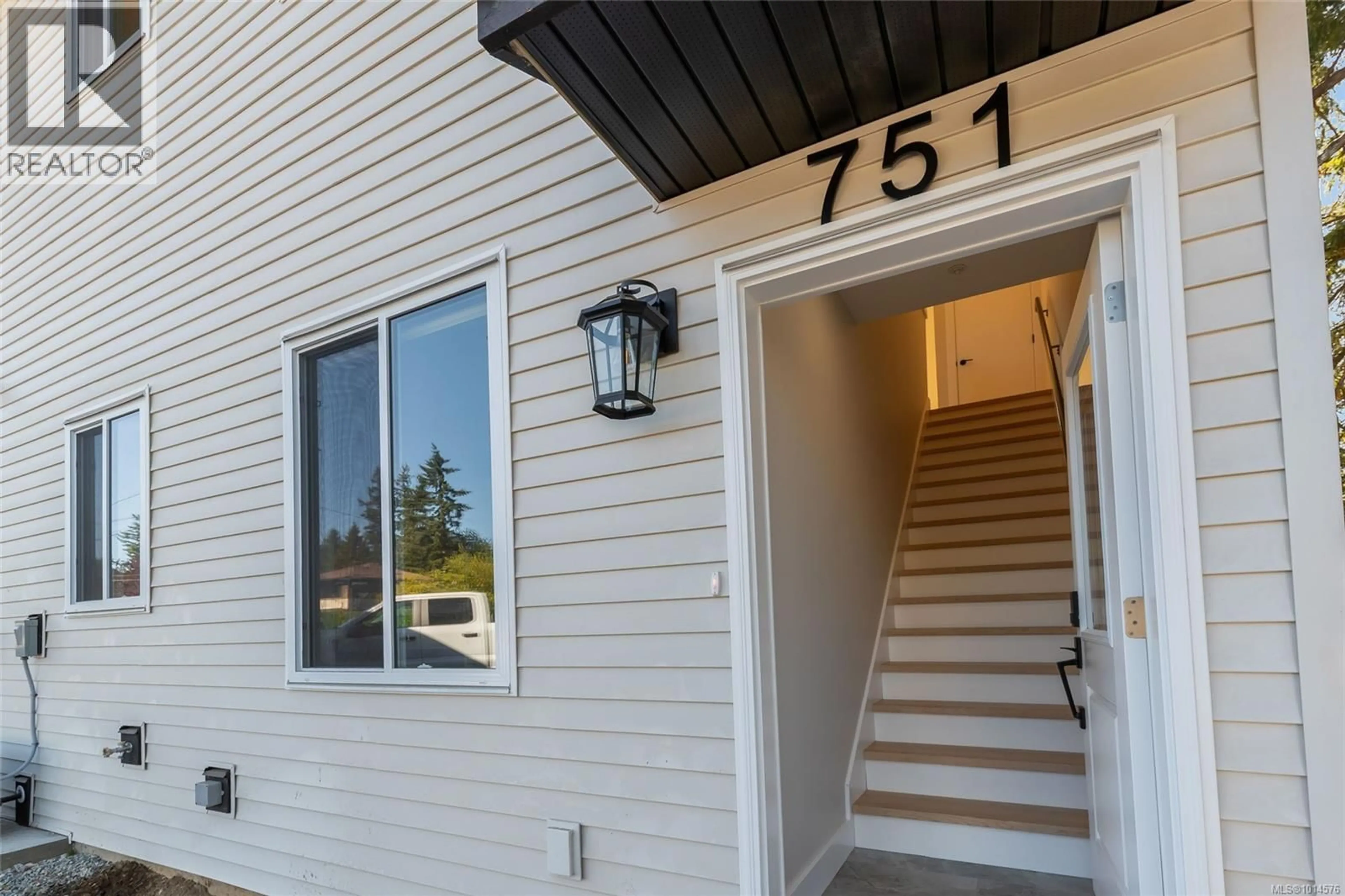 Unknown for 751 BEGBIE STREET, Nanaimo British Columbia V9S1L5