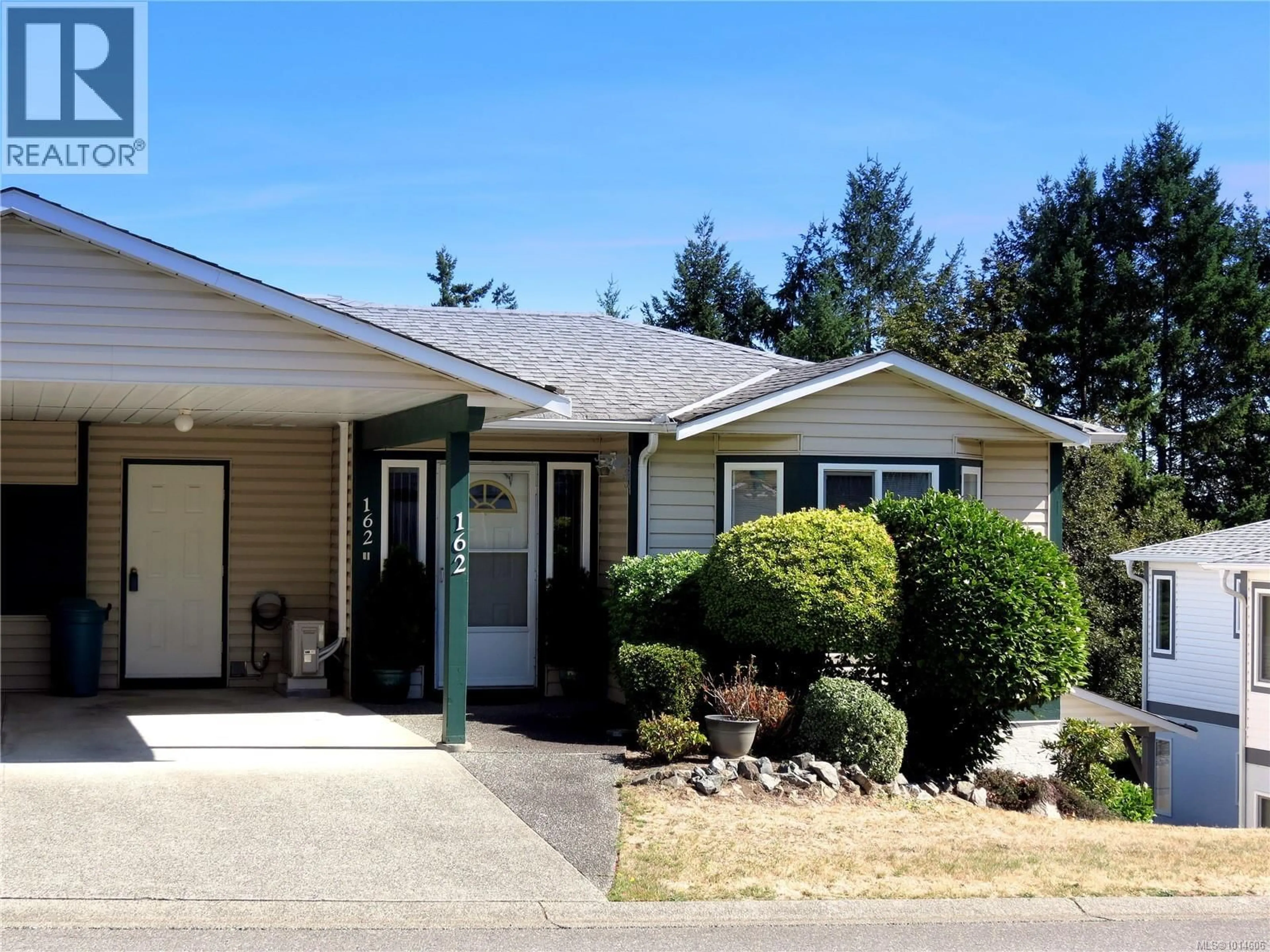 Home with vinyl exterior material, street for 162 BOWLSBY STREET, Nanaimo British Columbia V9R5K1