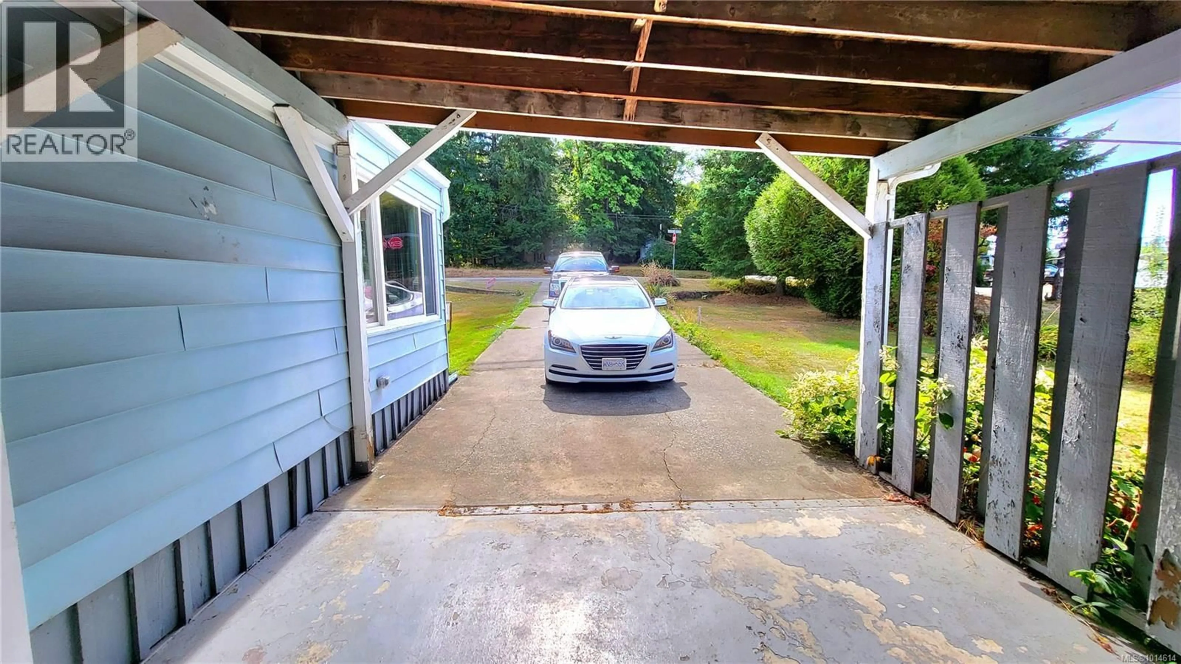 Indoor garage for 3255 OLD NANAIMO HIGHWAY WEST, Port Alberni British Columbia V9Y8R5