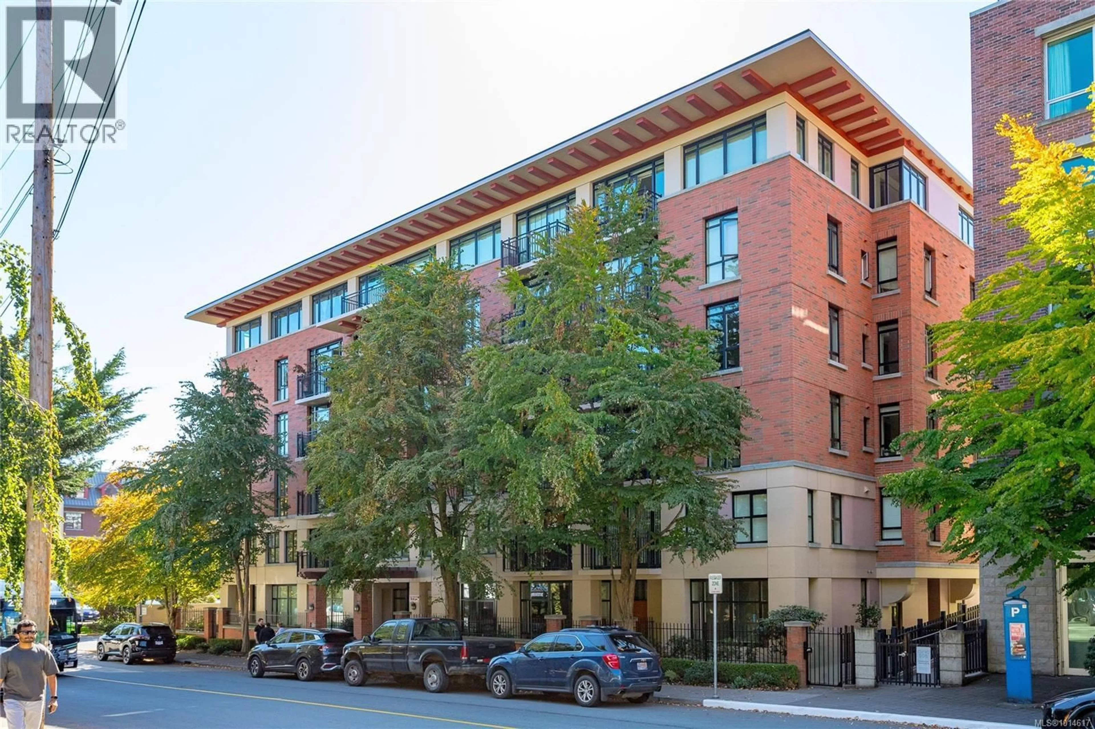 Unknown for 606 - 827 FAIRFIELD ROAD, Victoria British Columbia V8V5B2