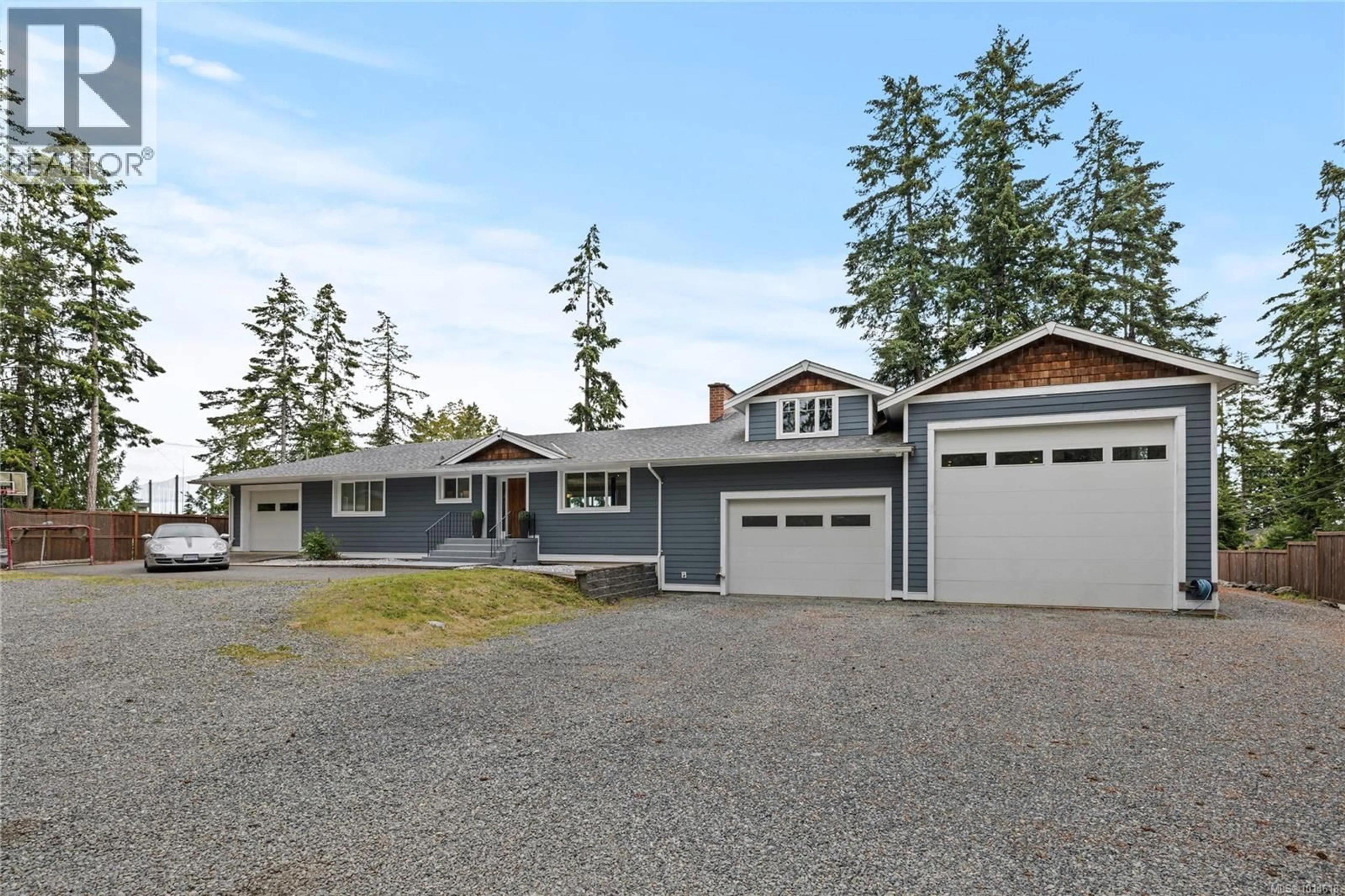 Home with vinyl exterior material, street for 6445 ISLAND HIGHWAY WEST, Qualicum Beach British Columbia V0R1G0