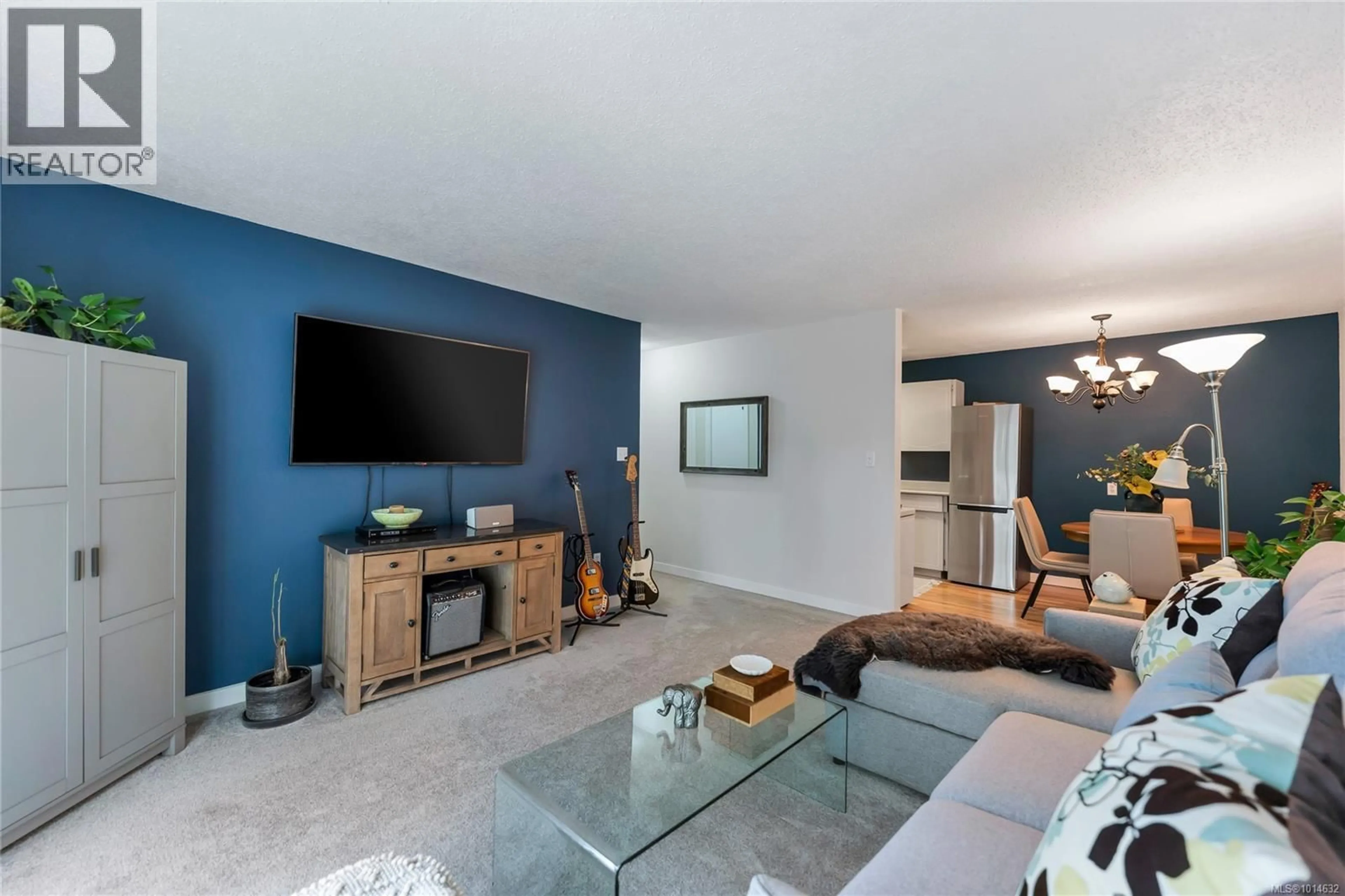 Living room with furniture, unknown for 302 - 305 MICHIGAN STREET, Victoria British Columbia V8V1R6