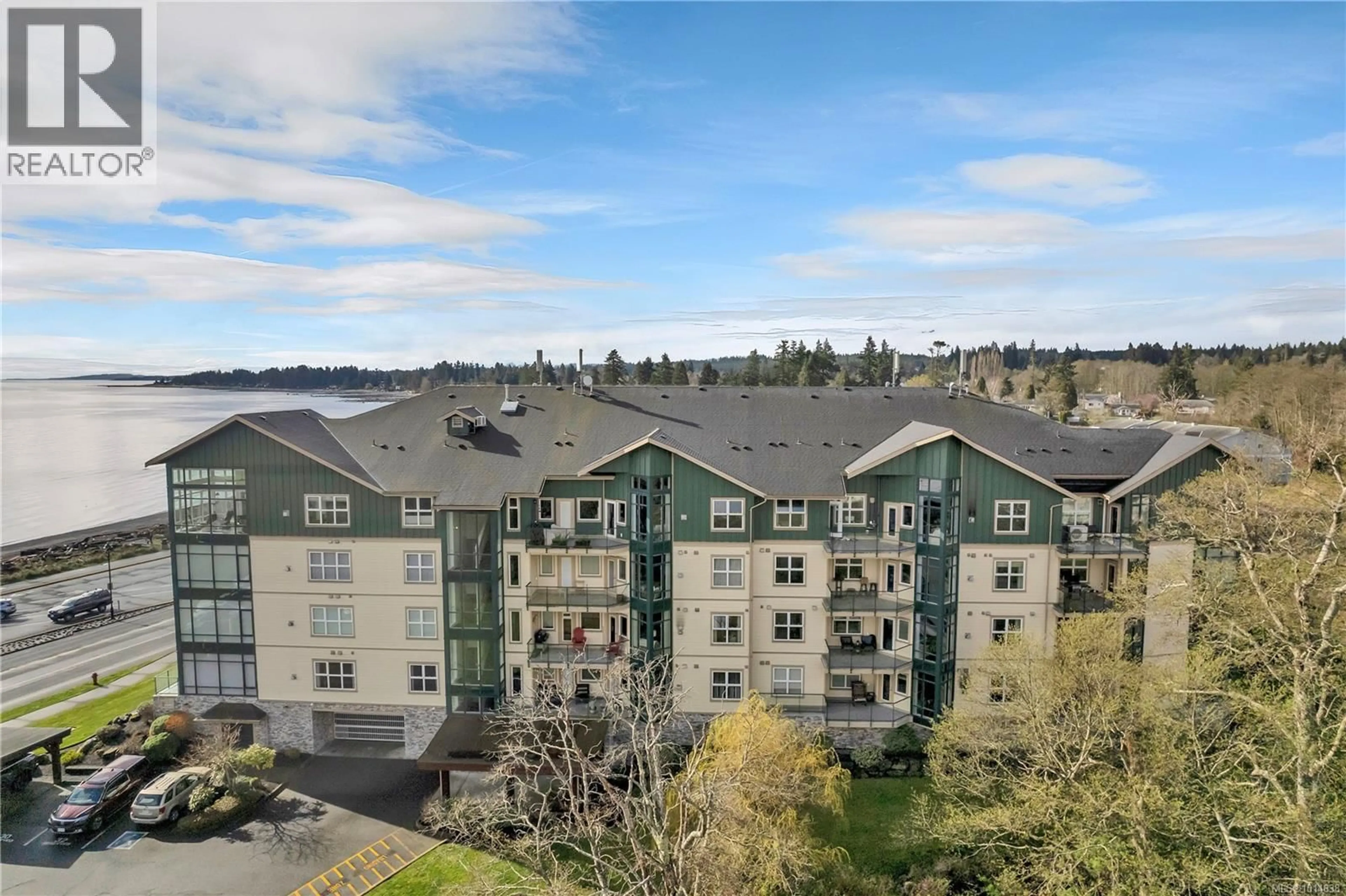 A pic from outside/outdoor area/front of a property/back of a property/a pic from drone, unknown for 401 - 2676 ISLAND HIGHWAY SOUTH, Campbell River British Columbia V9W1C7