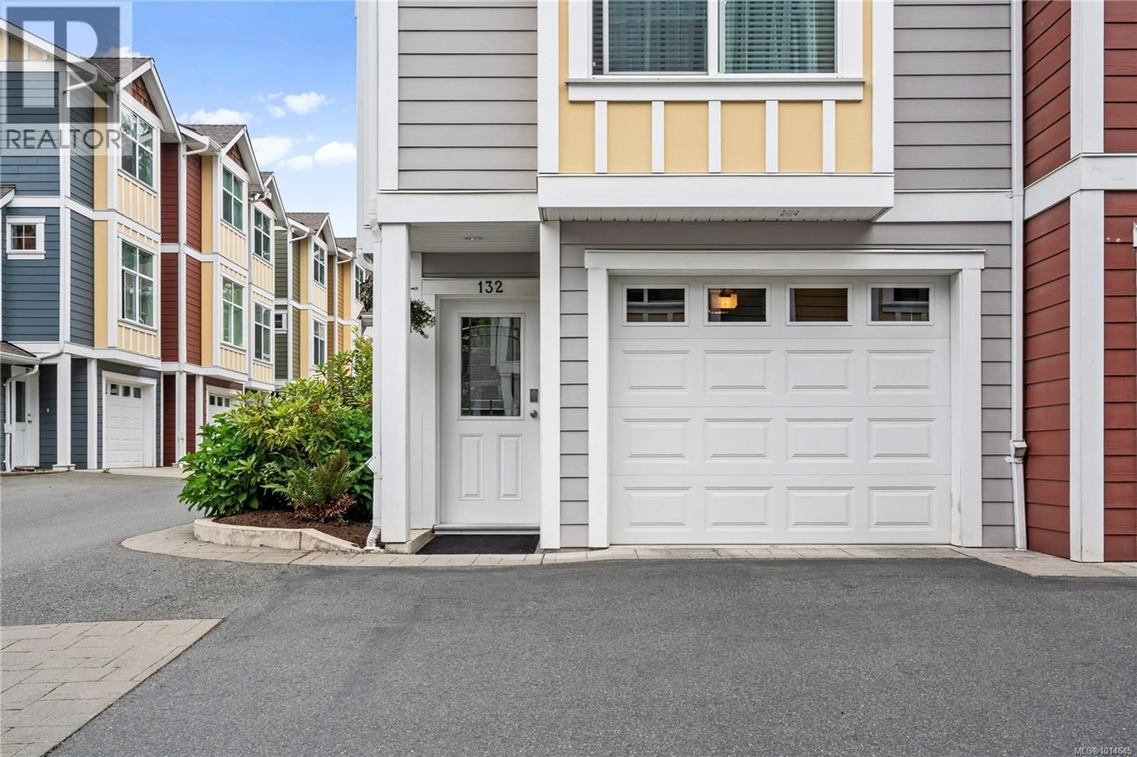 Home with vinyl exterior material, street for 132 - 6057 DOUMONT ROAD, Nanaimo British Columbia V9T0G3