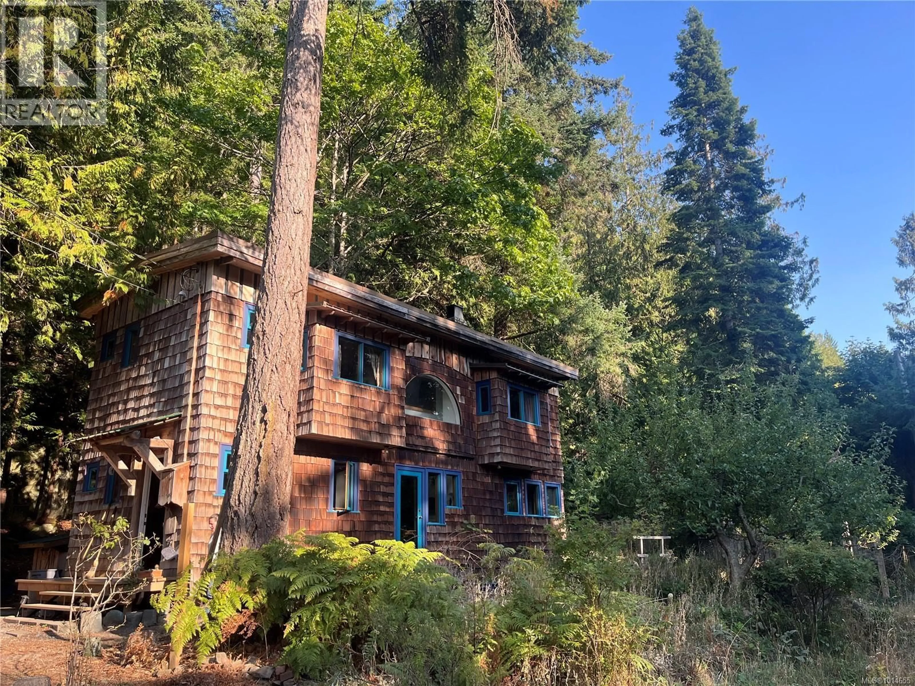 A pic from outside/outdoor area/front of a property/back of a property/a pic from drone, forest/trees view for 948 HARRISON WAY, Gabriola Island British Columbia V0R1X2
