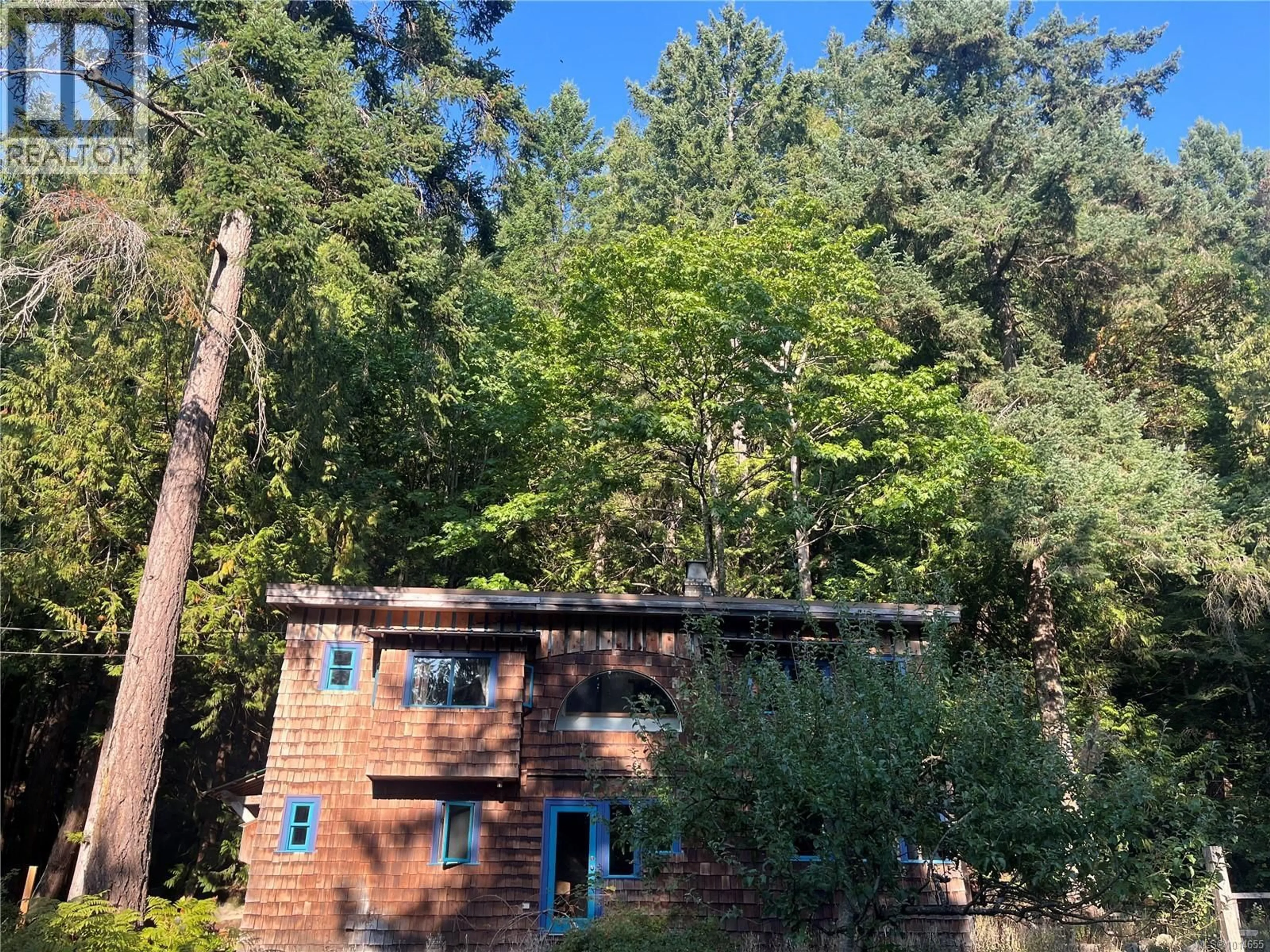 A pic from outside/outdoor area/front of a property/back of a property/a pic from drone, forest/trees view for 948 HARRISON WAY, Gabriola Island British Columbia V0R1X2