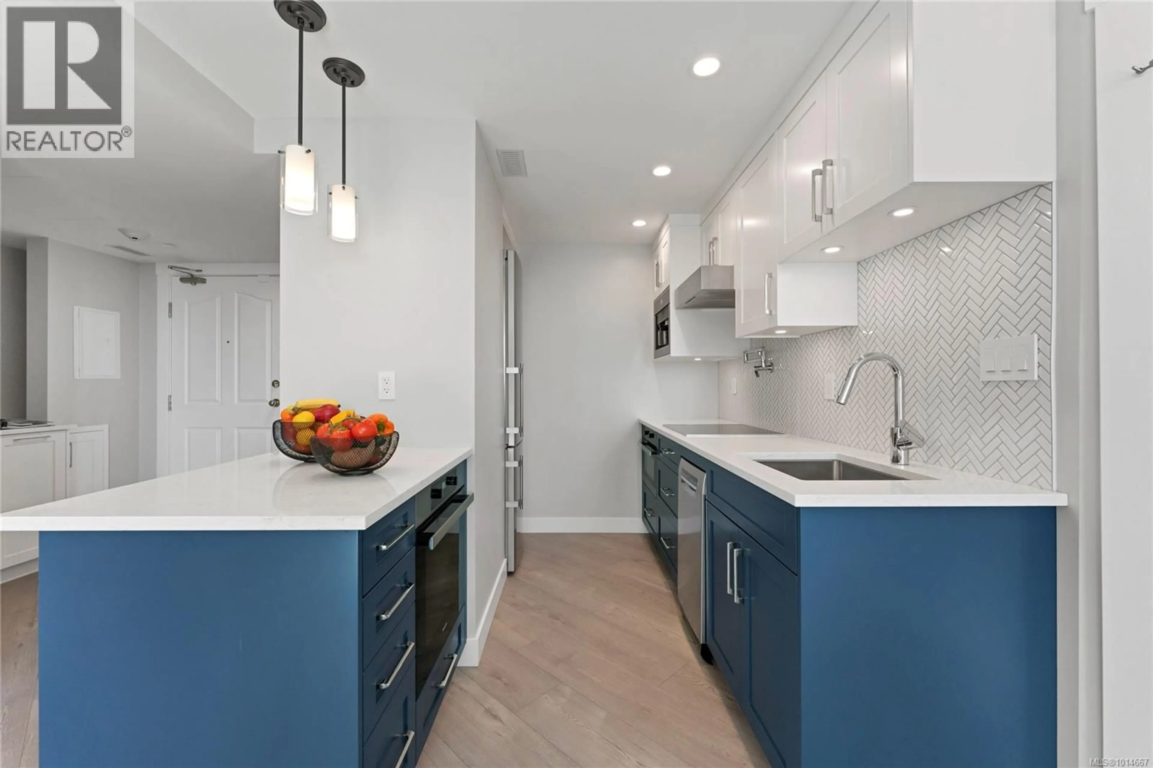 Contemporary kitchen, ceramic/tile floor for 804 - 930 YATES STREET, Victoria British Columbia V8V4Z3