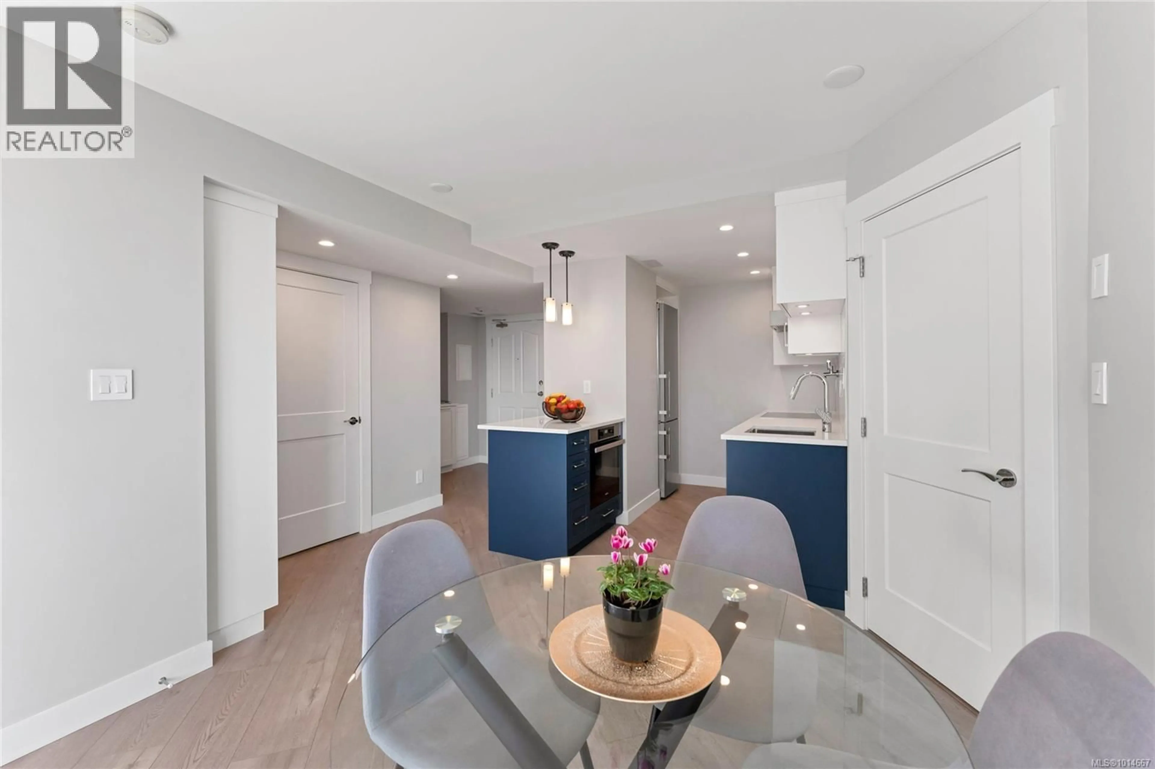 Open concept kitchen, ceramic/tile floor for 804 - 930 YATES STREET, Victoria British Columbia V8V4Z3