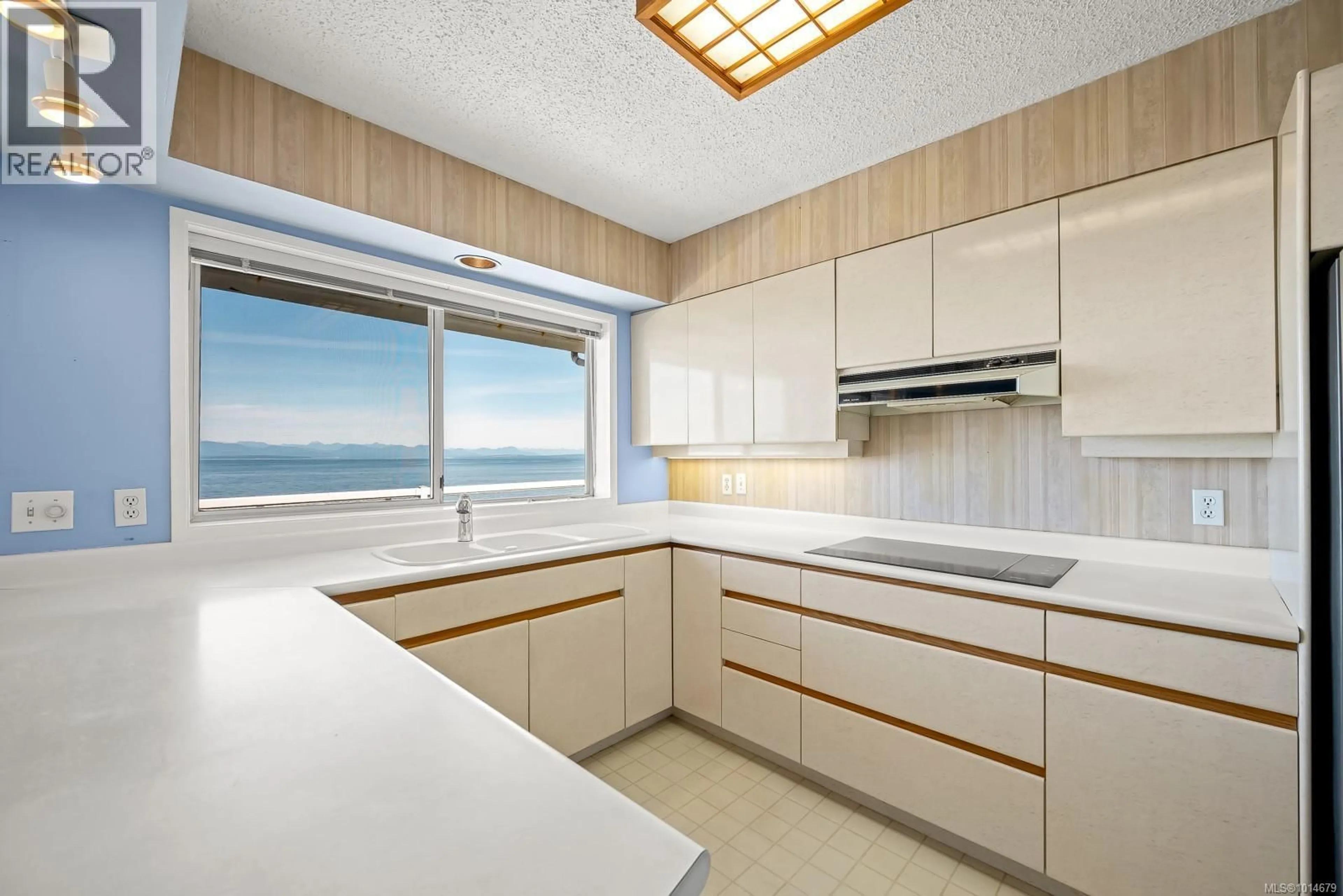 Standard kitchen, unknown for 2332 SEABANK ROAD, Courtenay British Columbia V9J1X5