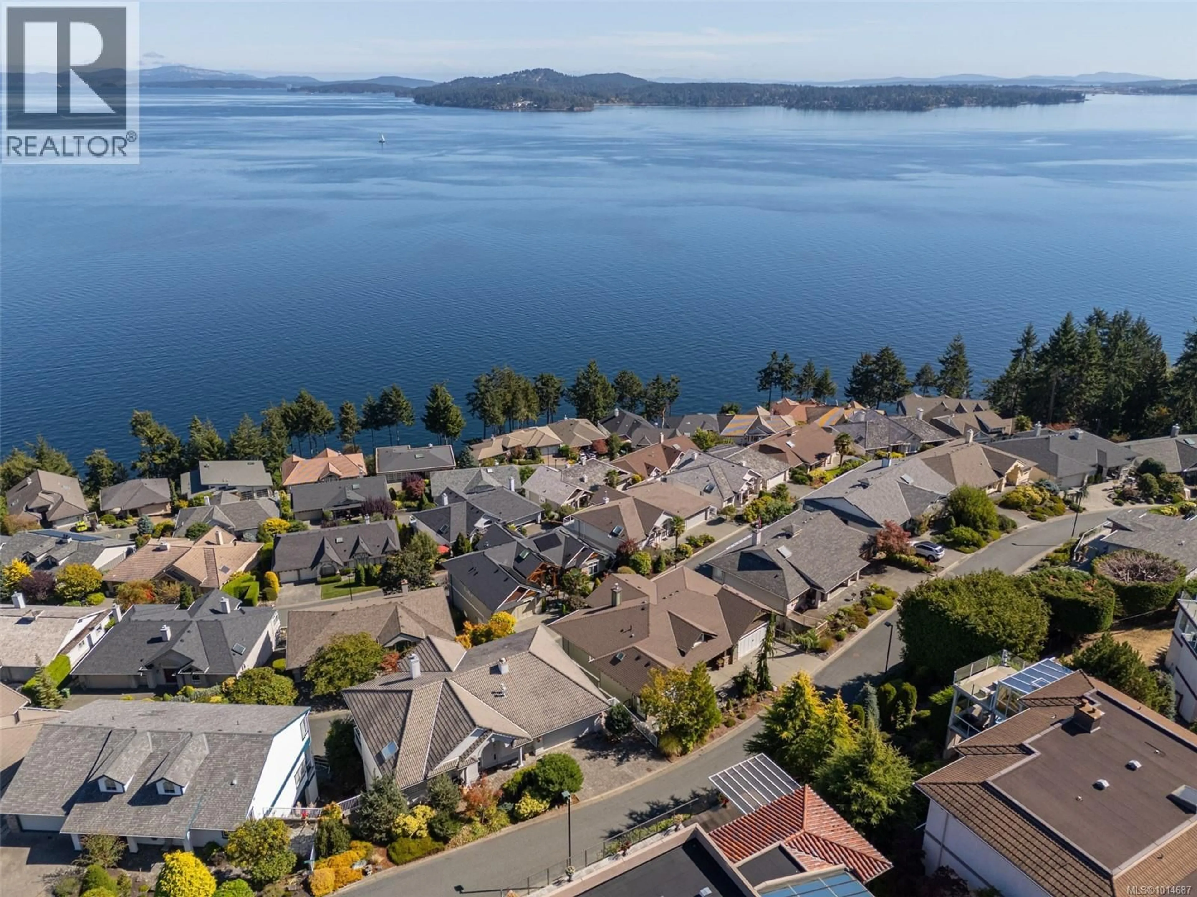 A pic from outside/outdoor area/front of a property/back of a property/a pic from drone, water/lake/river/ocean view for 412 SEAVIEW PLACE, Cobble Hill British Columbia V0R1L1