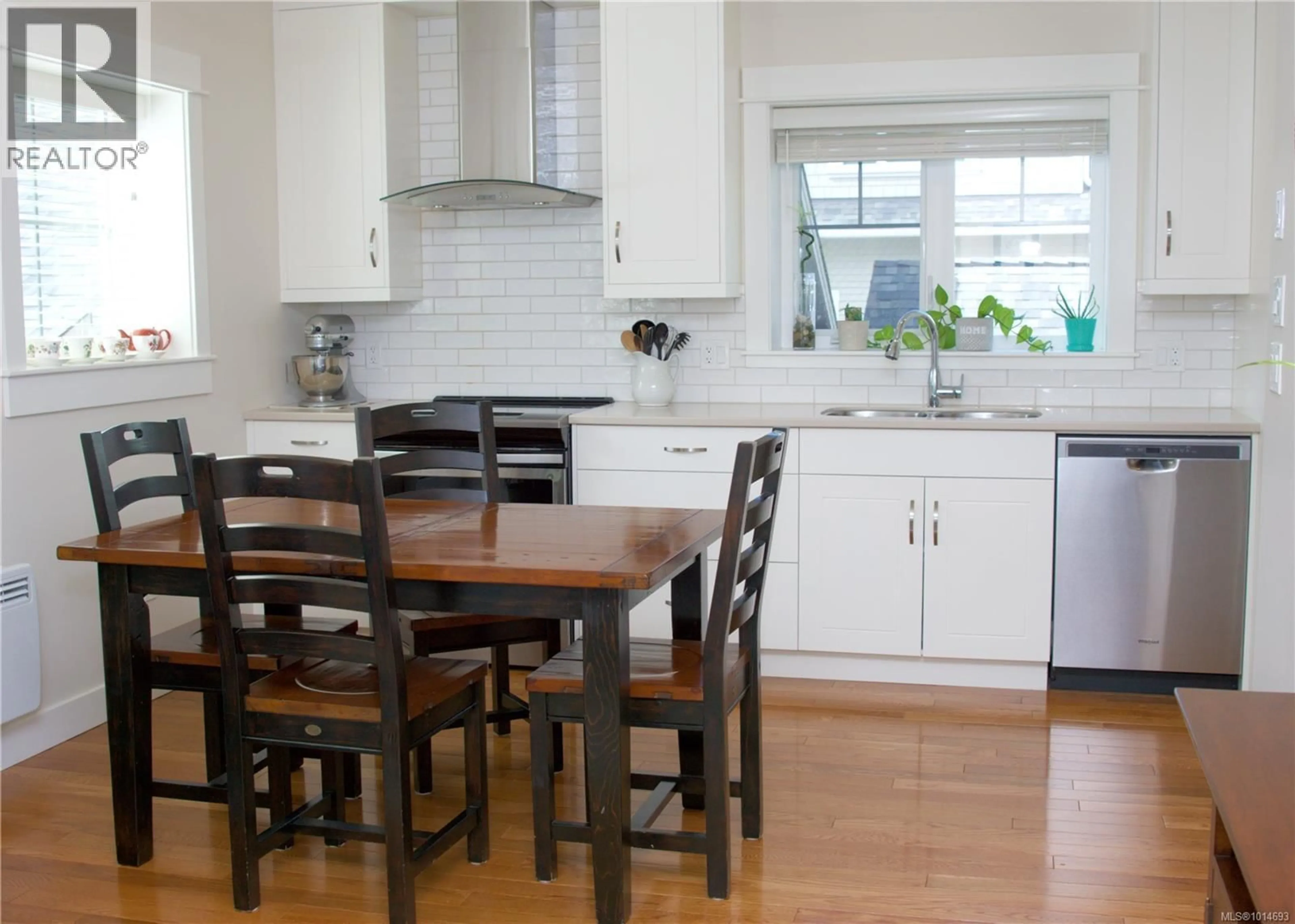 Open concept kitchen, unknown for 186 FIRST AVENUE WEST, Qualicum Beach British Columbia V9K1H1