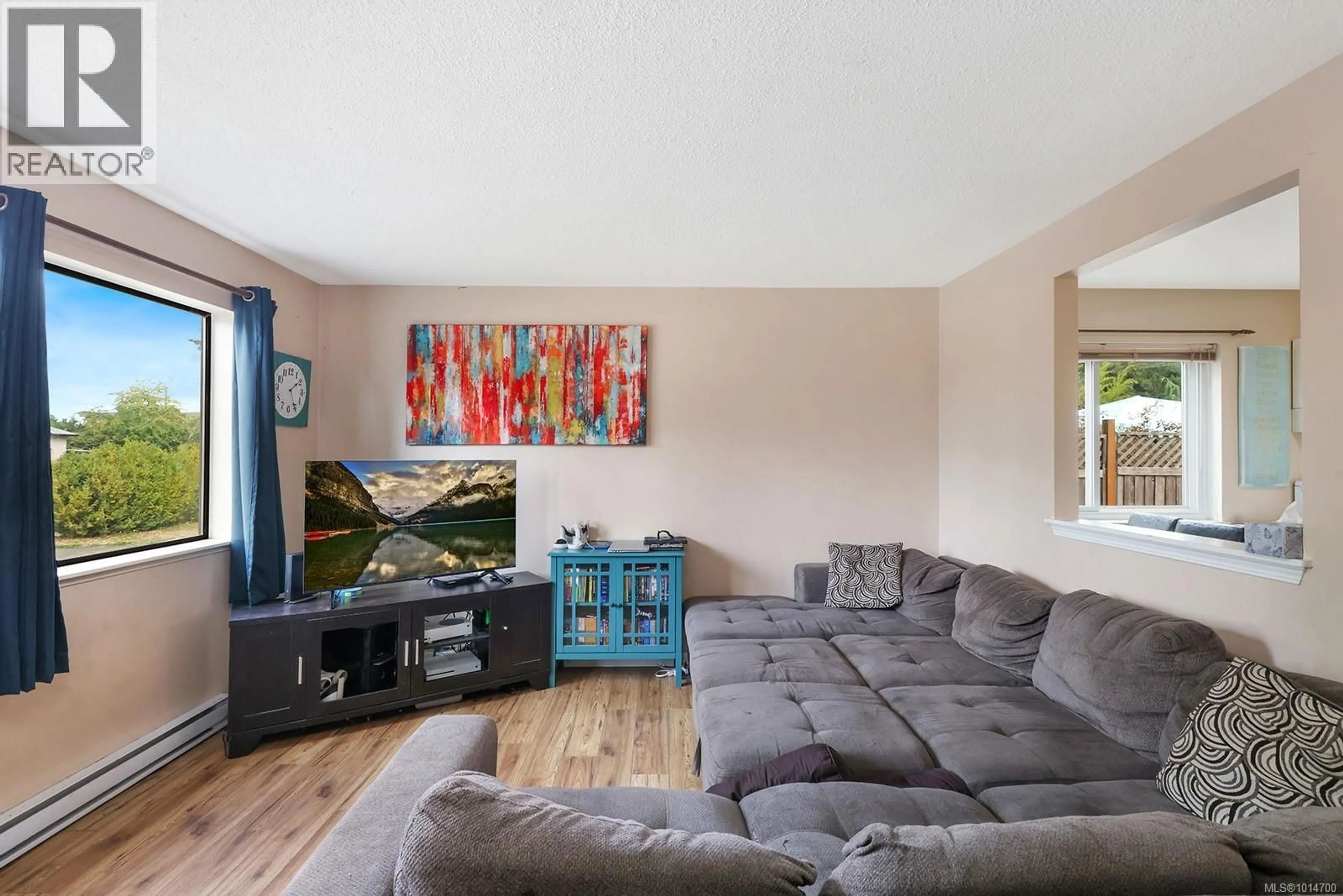 Living room with furniture, unknown for 1170 14TH STREET, Courtenay British Columbia V9N1W9