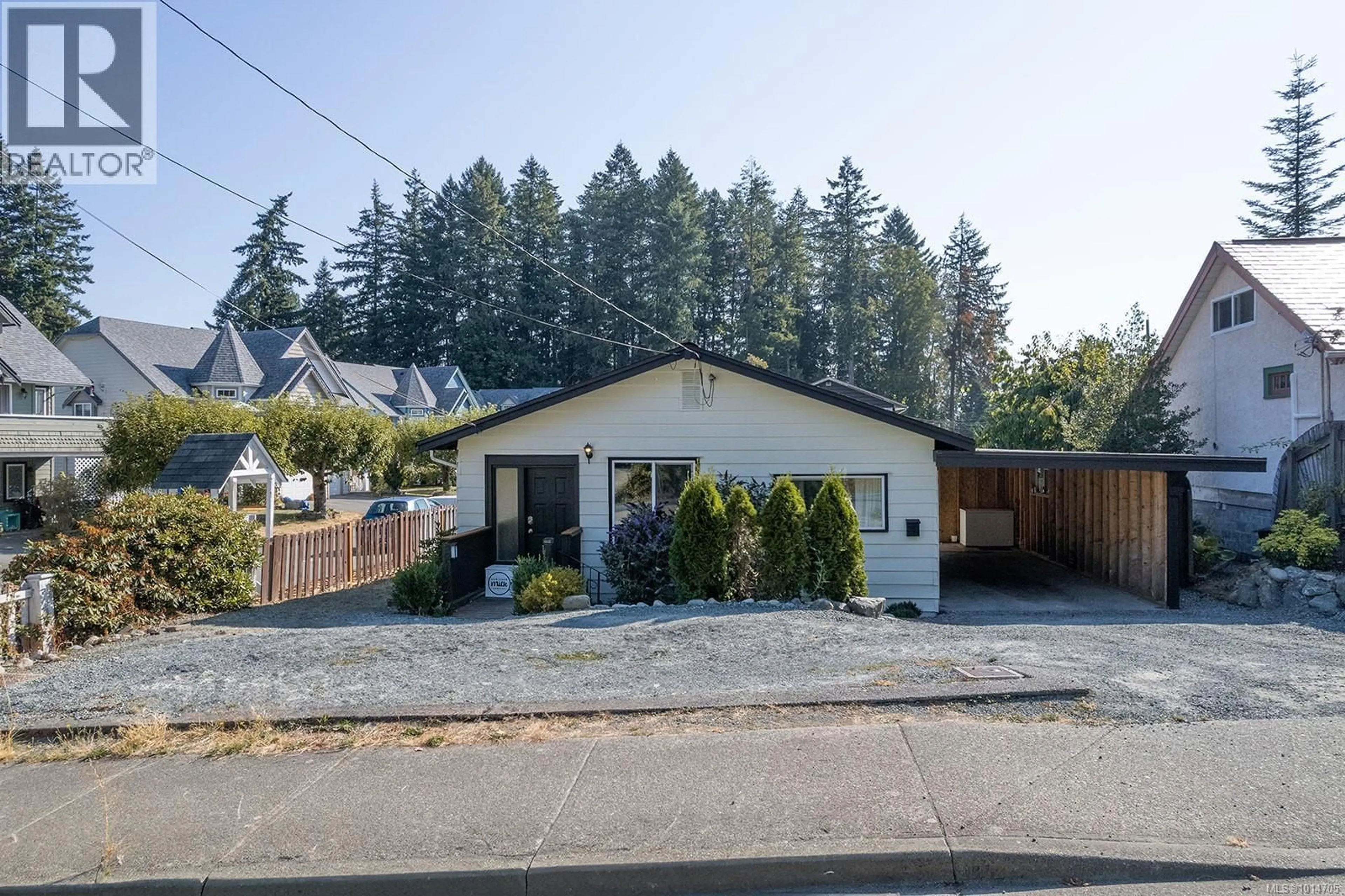 A pic from outside/outdoor area/front of a property/back of a property/a pic from drone, street for 5813 BANKS ROAD, Duncan British Columbia V9L1L3