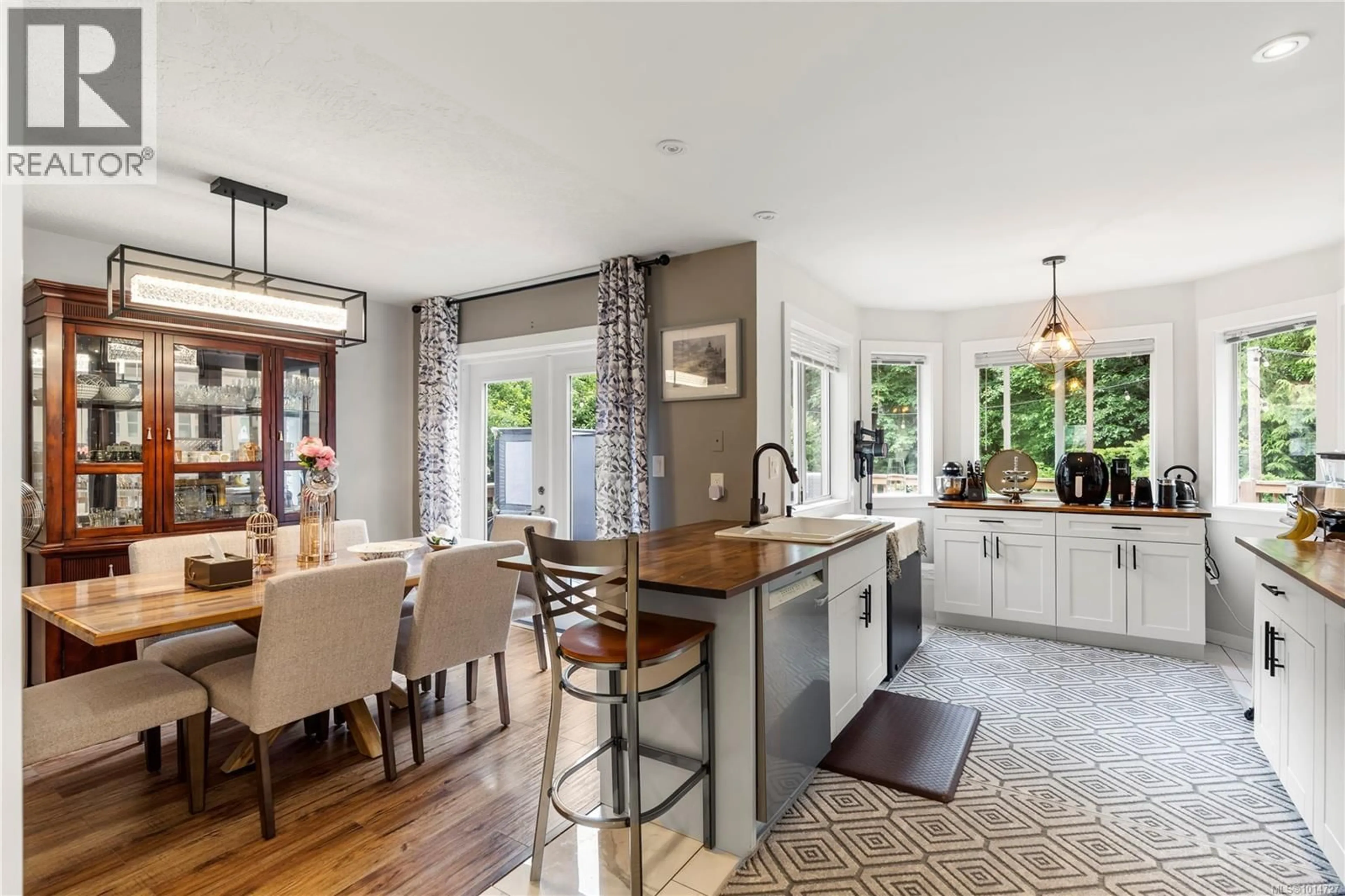 Open concept kitchen, ceramic/tile floor for 5839 BLYTHWOOD ROAD, Sooke British Columbia V9Z0G3
