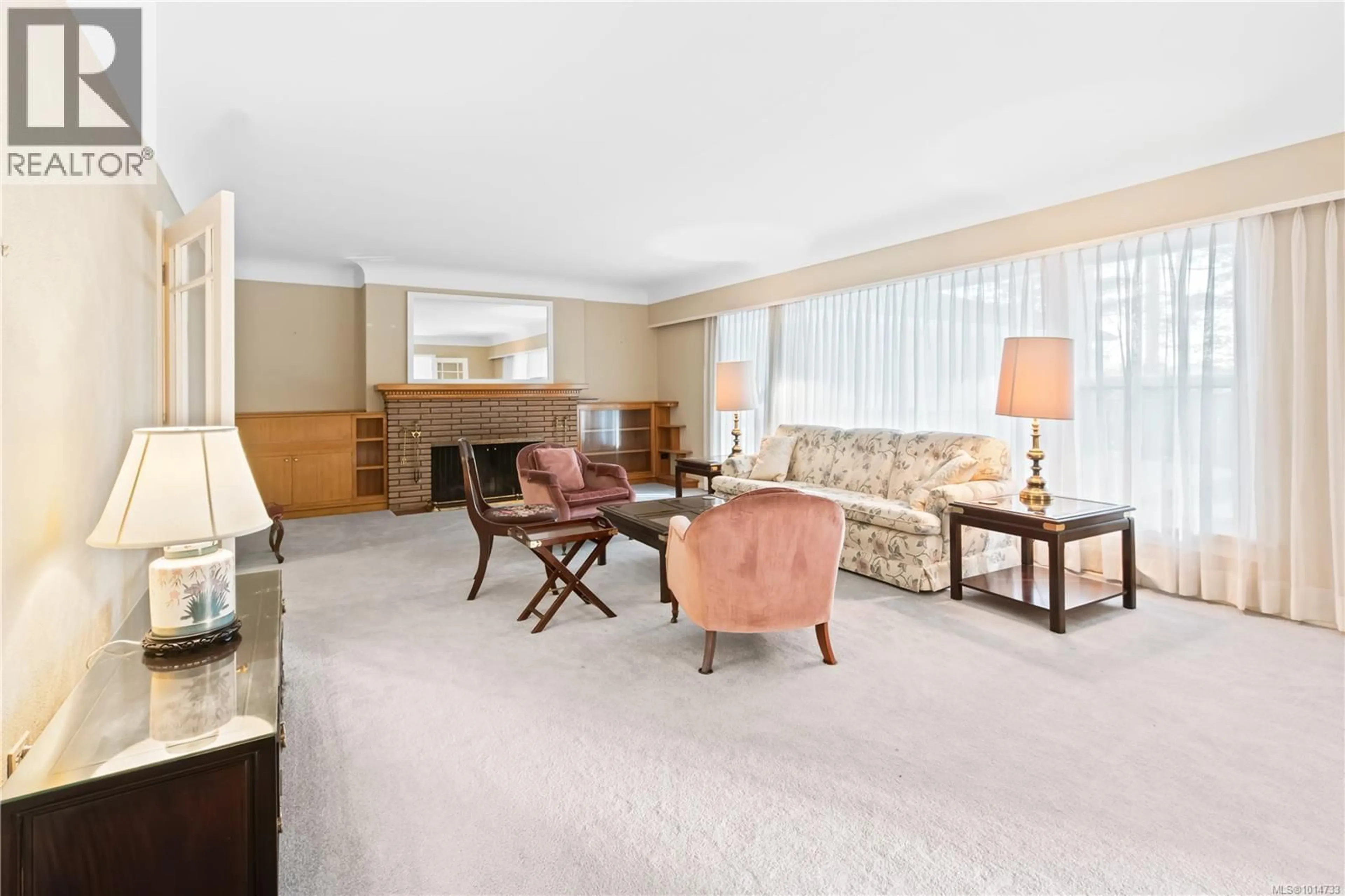 Living room with furniture, carpet floor for 1850 ALBERNI HIGHWAY, Port Alberni British Columbia V9Y2V9