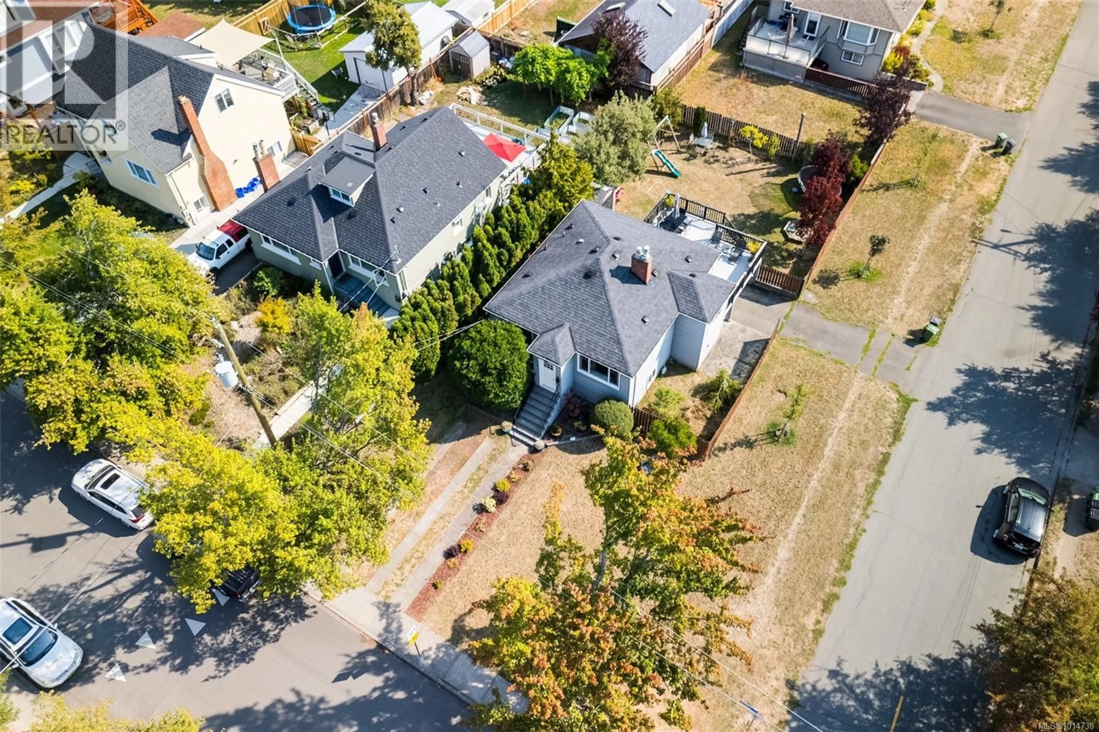 A pic from outside/outdoor area/front of a property/back of a property/a pic from drone, street for 2701 FORBES STREET, Victoria British Columbia V8R4C4