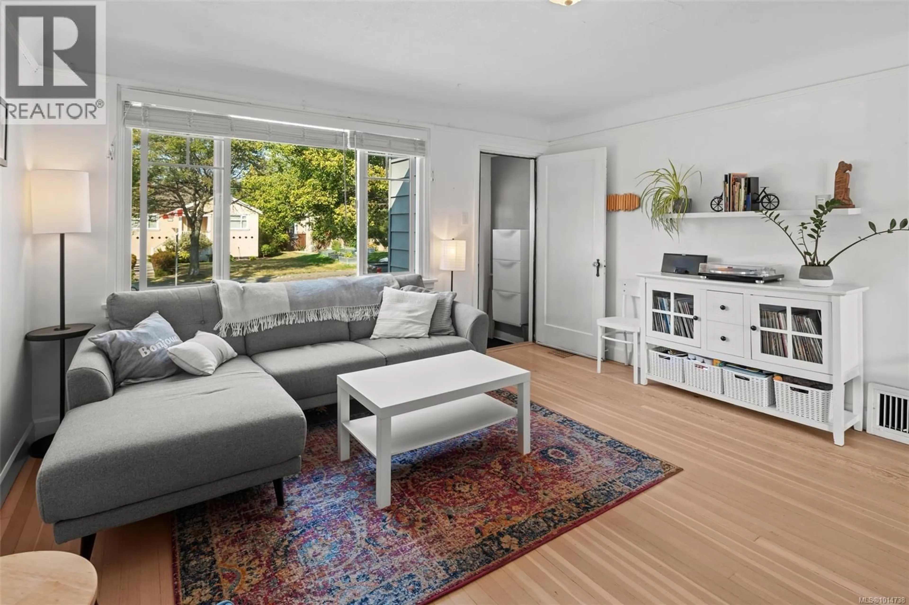 Living room with furniture, unknown for 2701 FORBES STREET, Victoria British Columbia V8R4C4