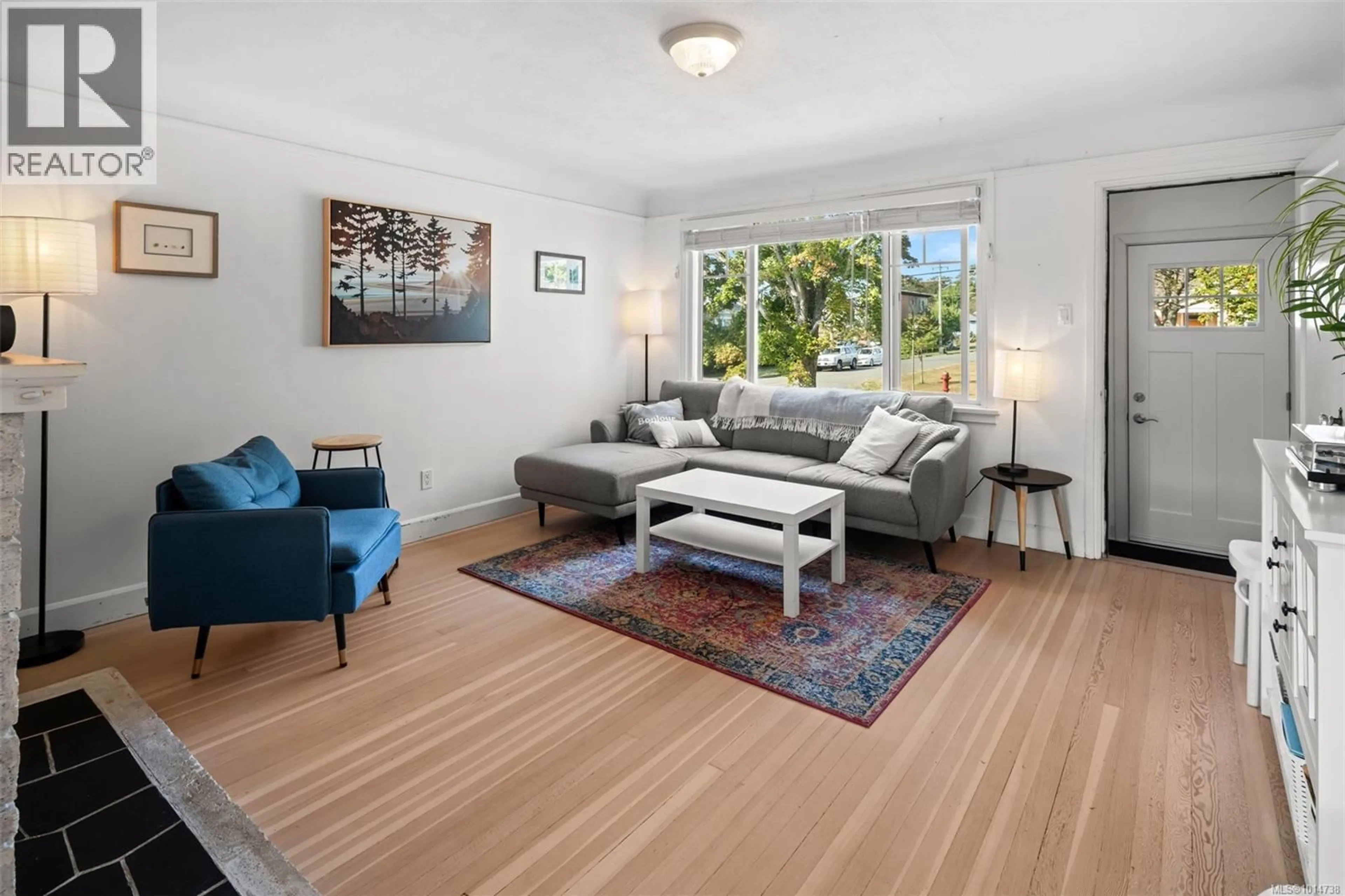 Living room with furniture, unknown for 2701 FORBES STREET, Victoria British Columbia V8R4C4