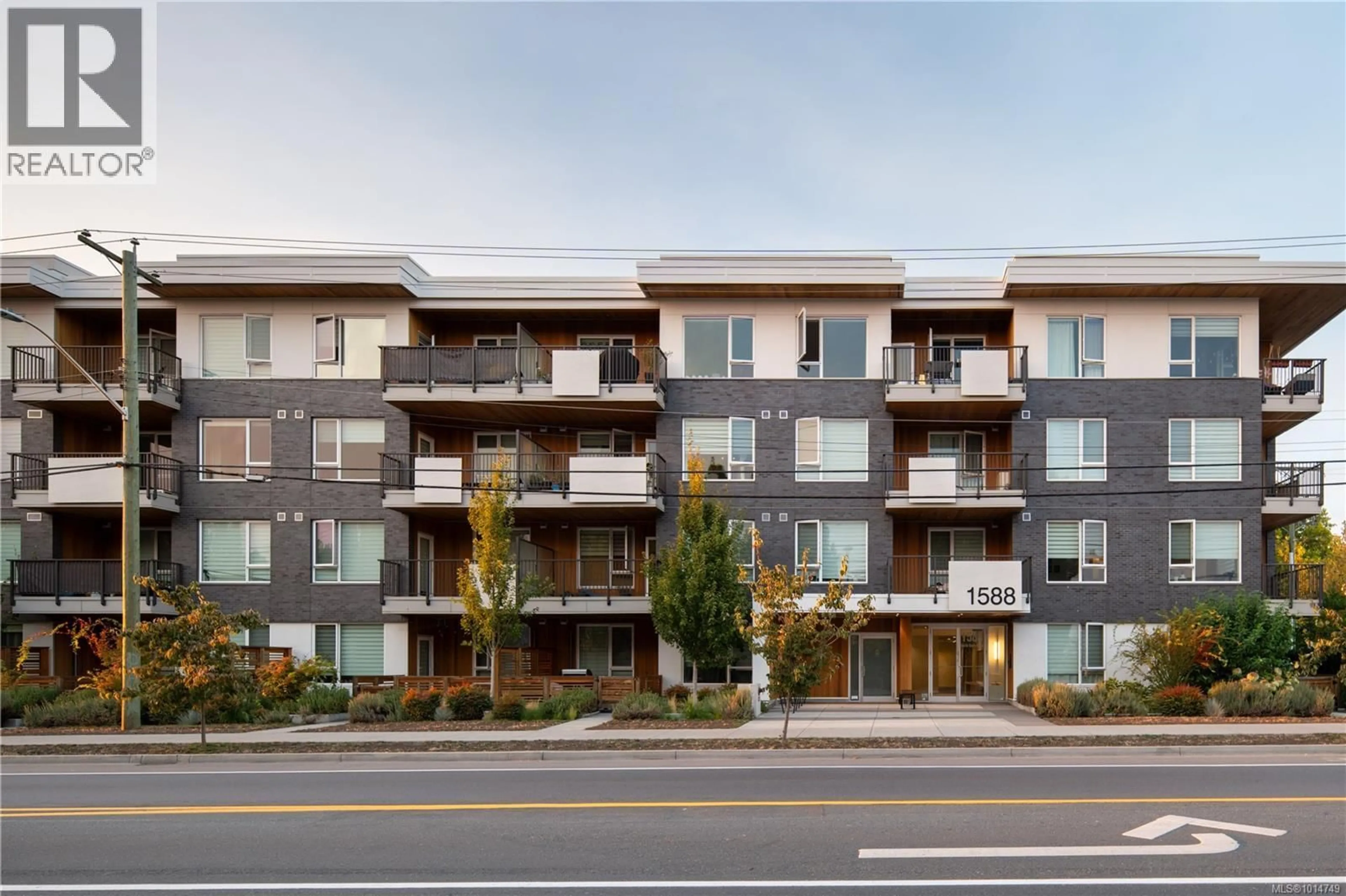 Unknown for 202 - 1588 NORTH DAIRY ROAD, Saanich British Columbia V8T3V4