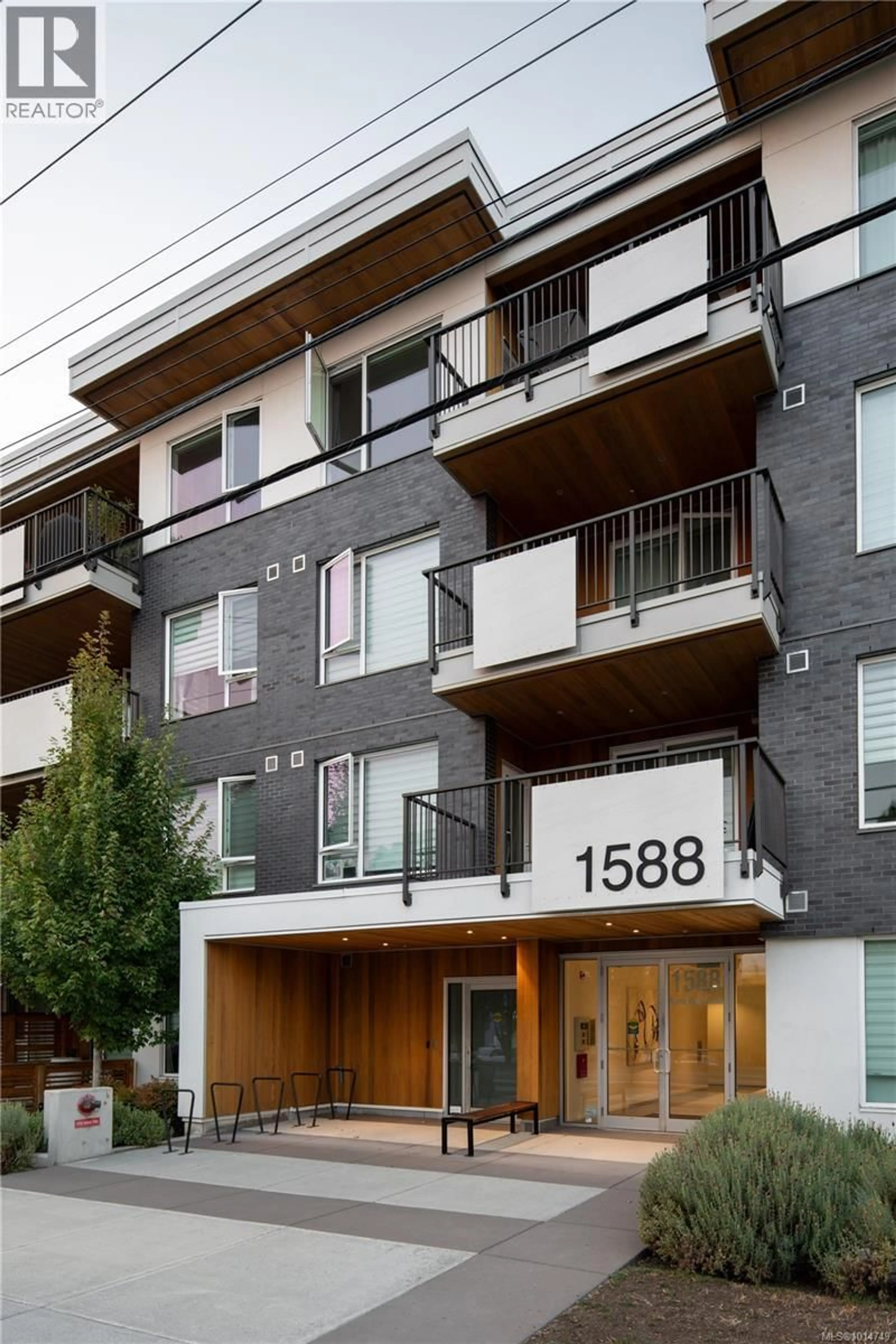 Unknown for 202 - 1588 NORTH DAIRY ROAD, Saanich British Columbia V8T3V4