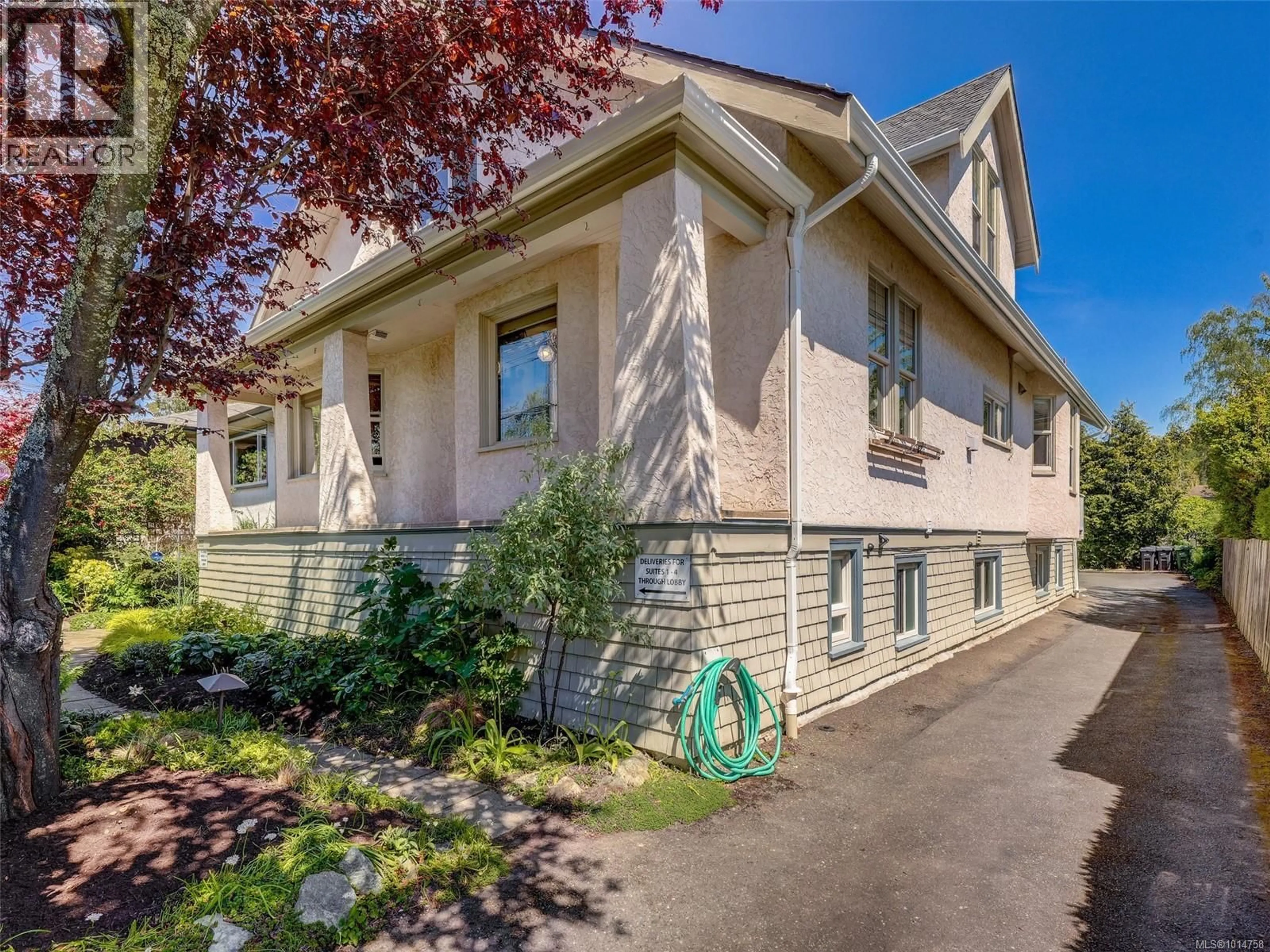 Unknown for 355 RICHMOND AVENUE, Victoria British Columbia V8S3Y2