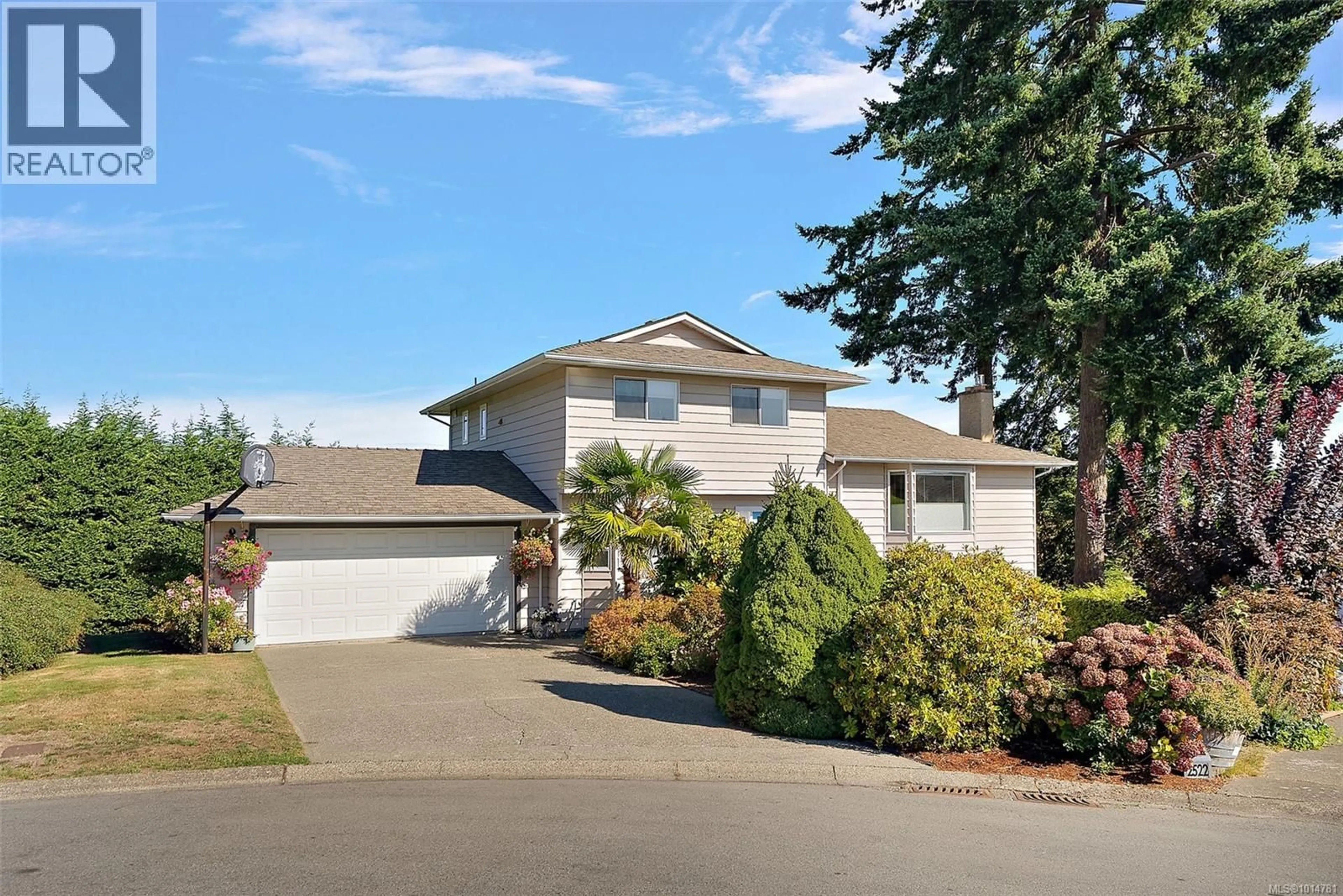 Home with vinyl exterior material, street for 2518 MONTE VISTA PLACE, Central Saanich British Columbia V8Z6Y3