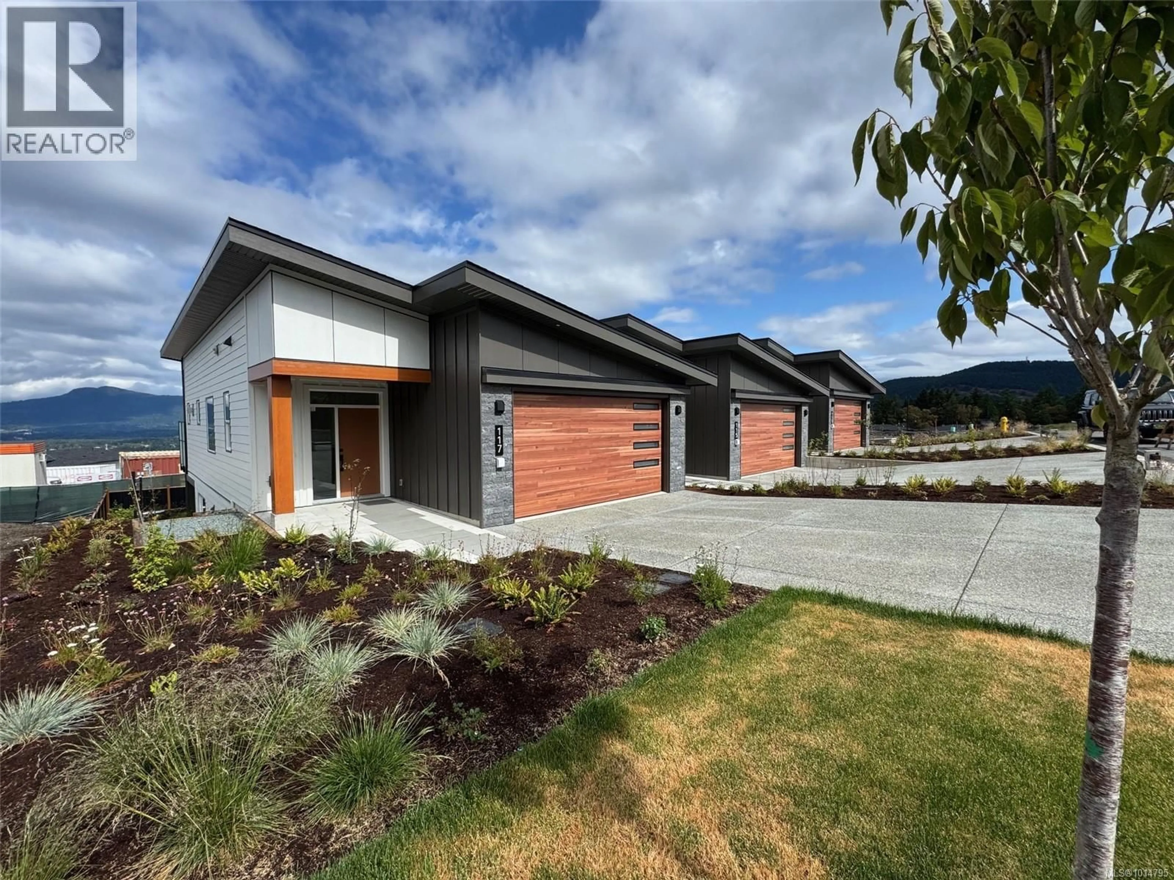 Home with brick exterior material, street for 113 - 3116 WOODRUSH DRIVE, Duncan British Columbia V9L0G1