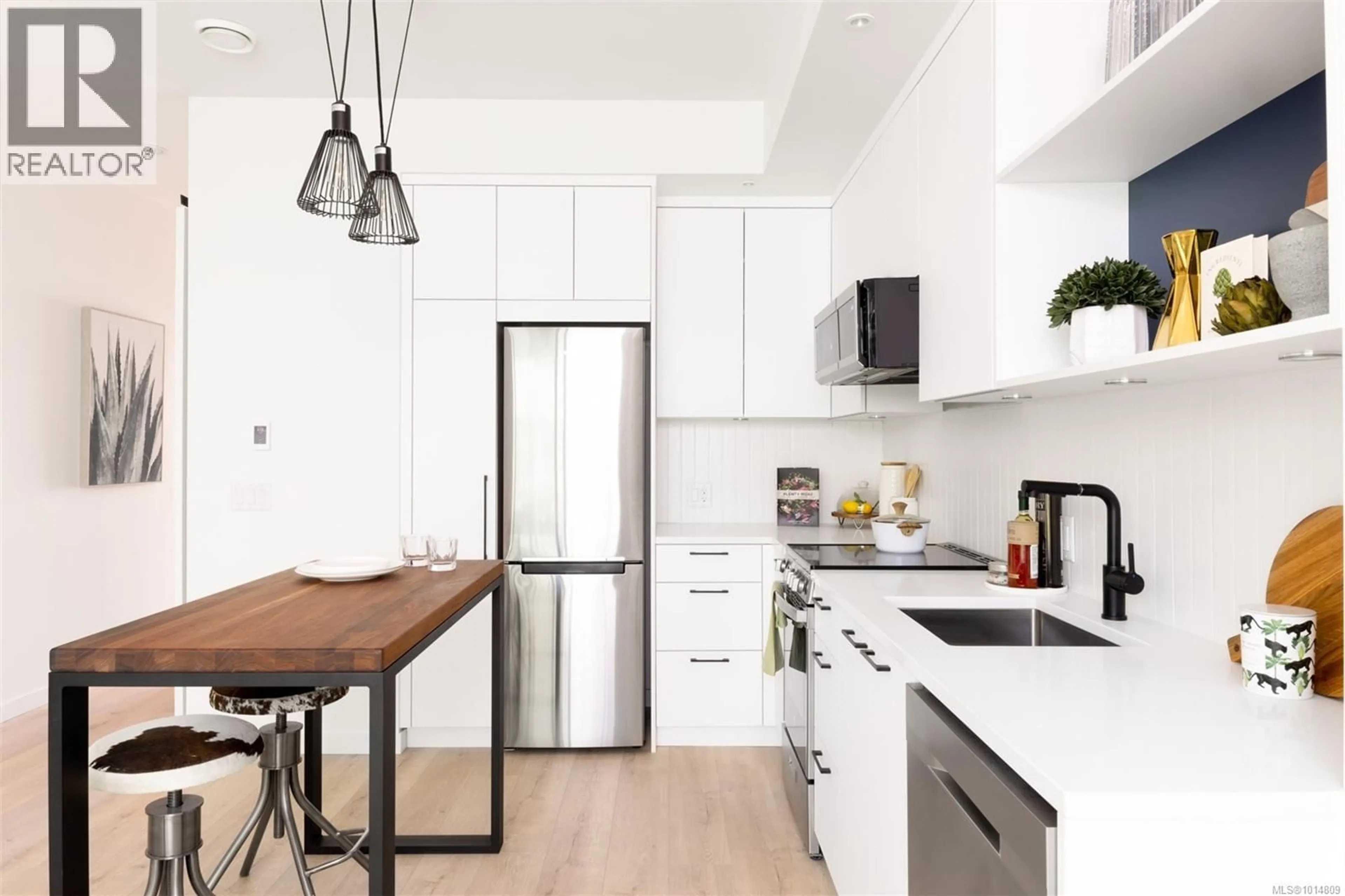 Open concept kitchen, unknown for 108 - 1075 TILLICUM ROAD, Esquimalt British Columbia V9A2A4