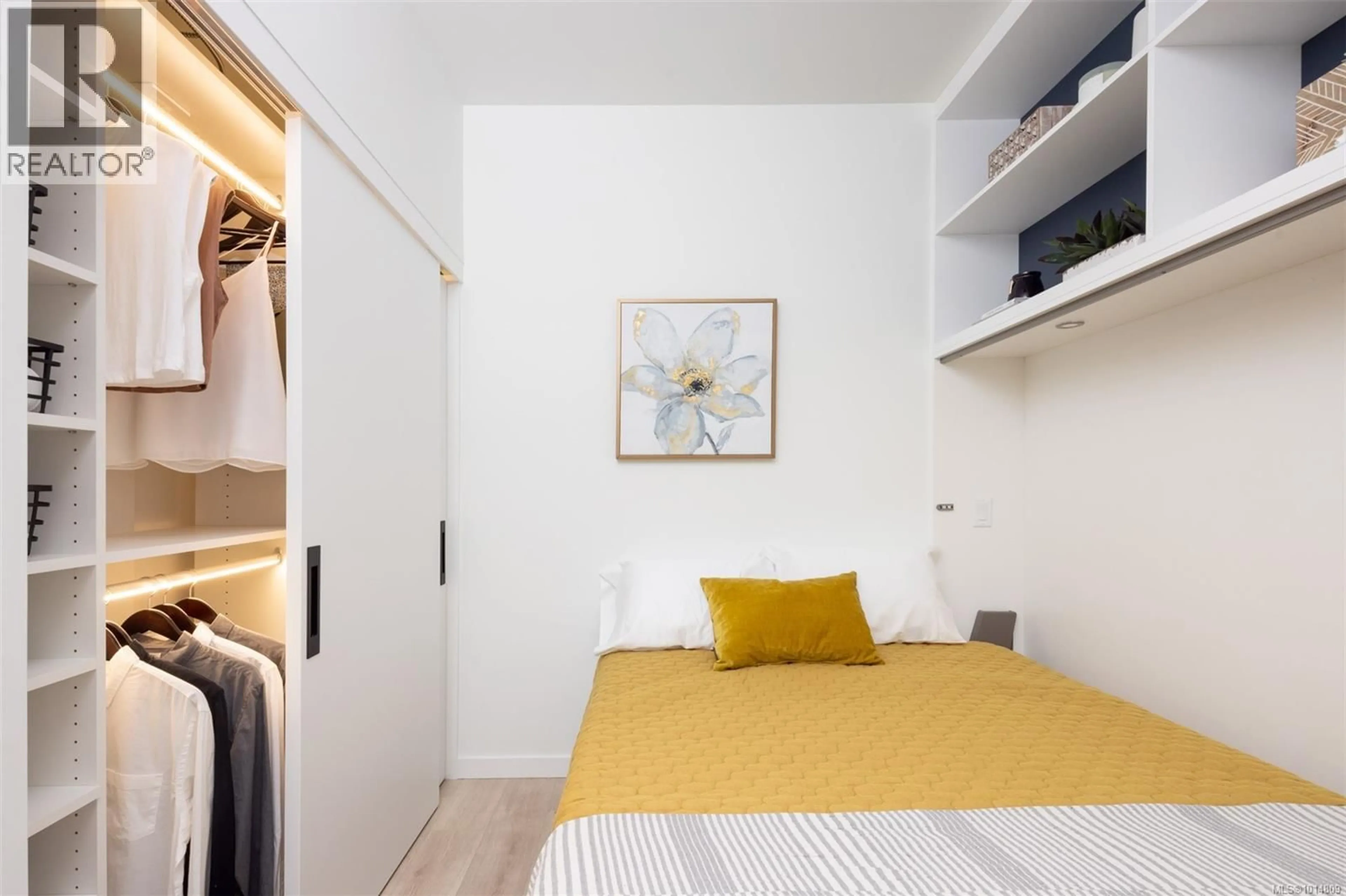 Bedroom with bed, unknown for 108 - 1075 TILLICUM ROAD, Esquimalt British Columbia V9A2A4