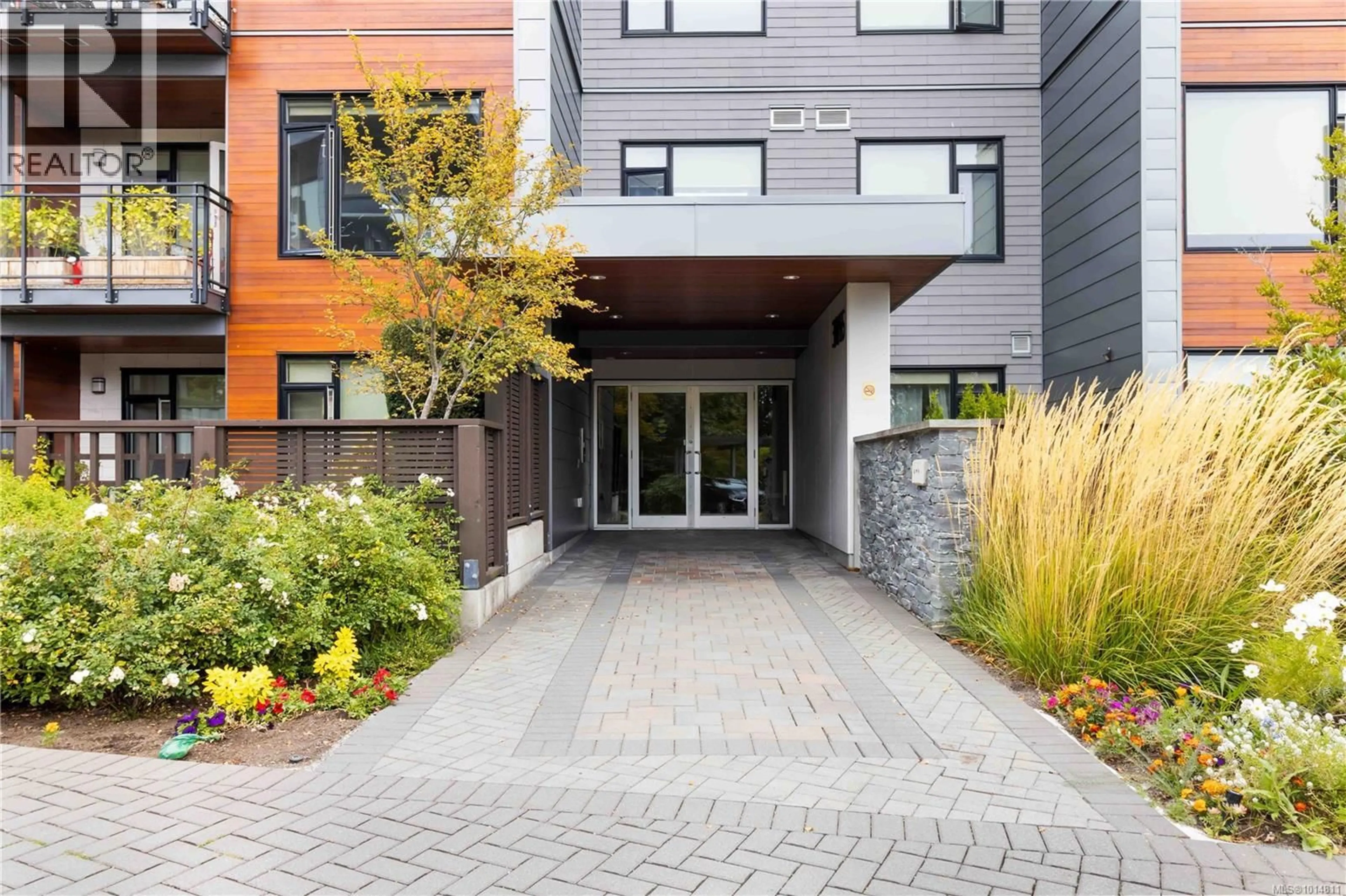 Unknown for 309 - 3815 ROWLAND AVENUE, Saanich British Columbia V8Z5Z4