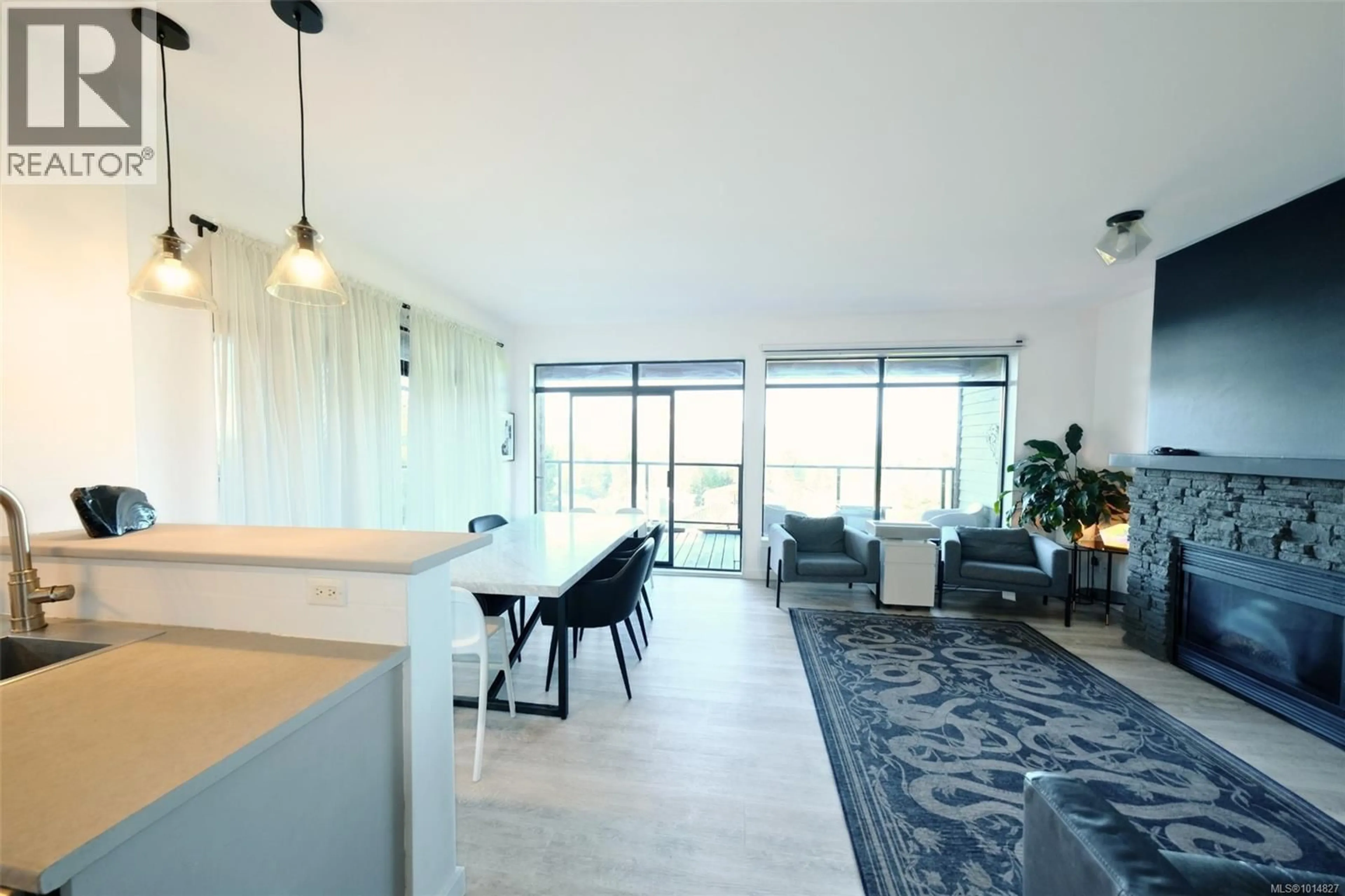 Unknown for 204 - 591 PFEIFFER CRESCENT, Tofino British Columbia V0R2Z0