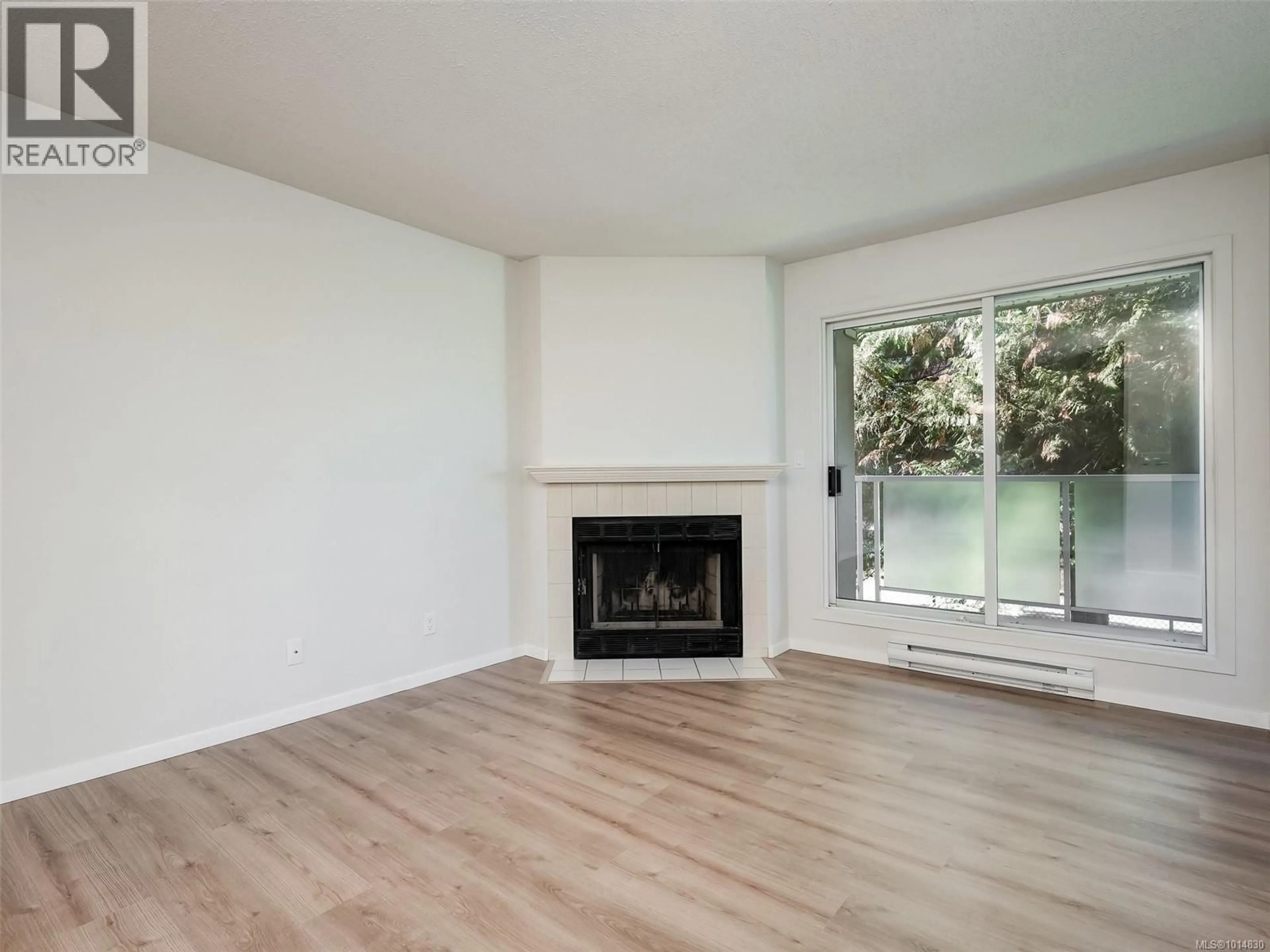 A pic of a room for 204 - 2520 WARK STREET, Victoria British Columbia V8T5G8