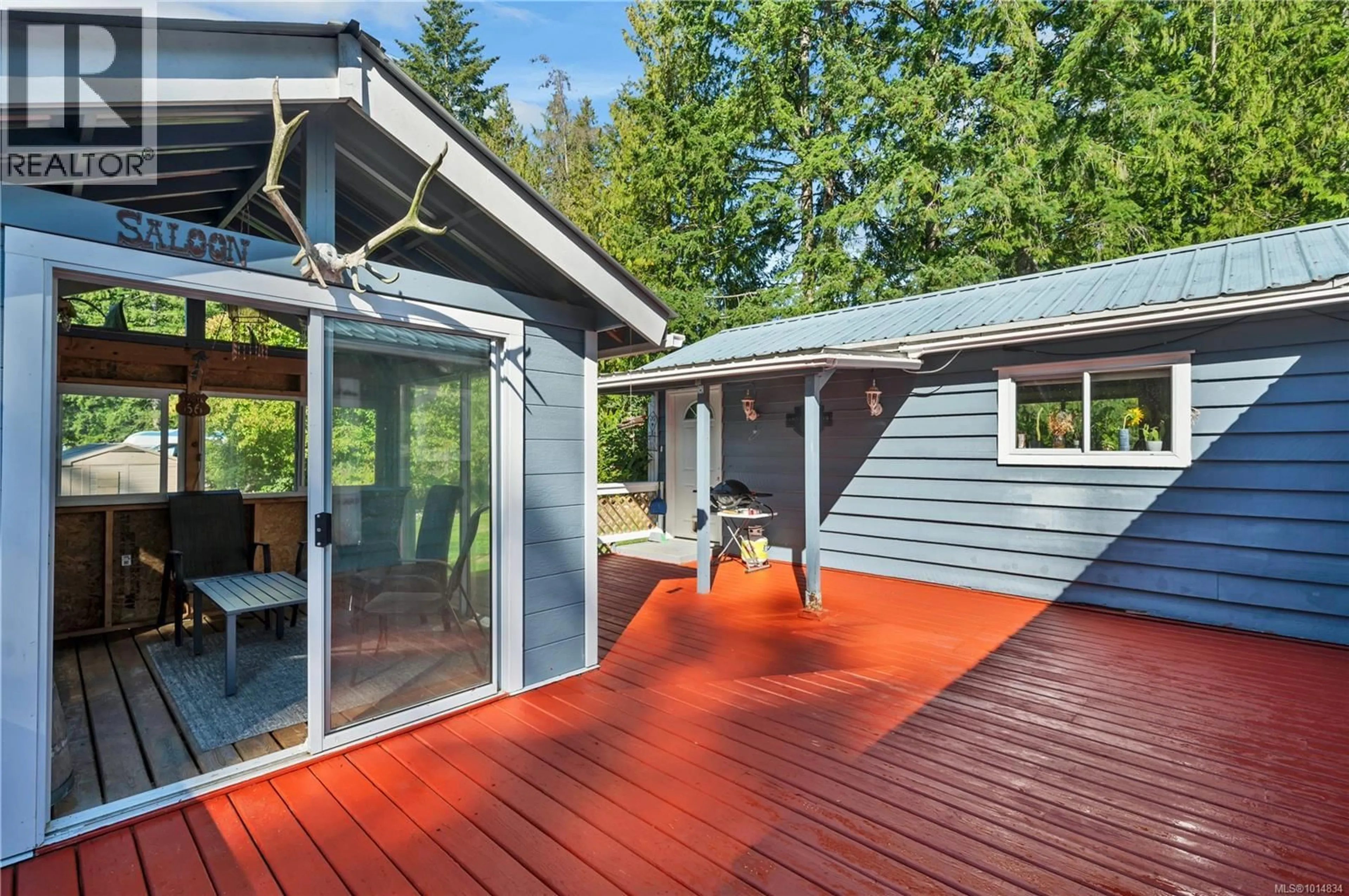 Home with vinyl exterior material, unknown for 4080 GORDON ROAD, Campbell River British Columbia V9W6B7