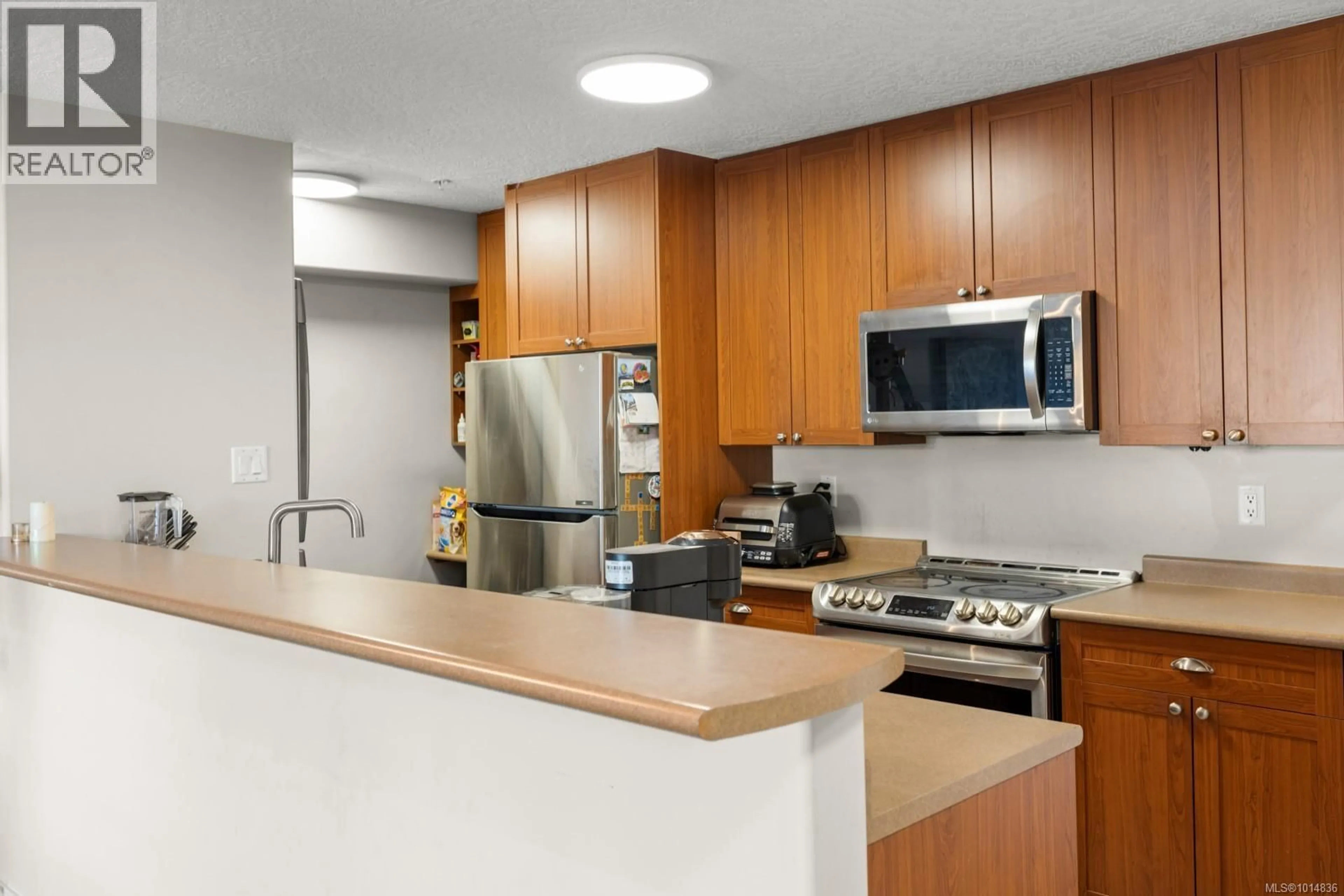 Standard kitchen, unknown for 213 - 2829 PEATT ROAD, Langford British Columbia V9B3V5
