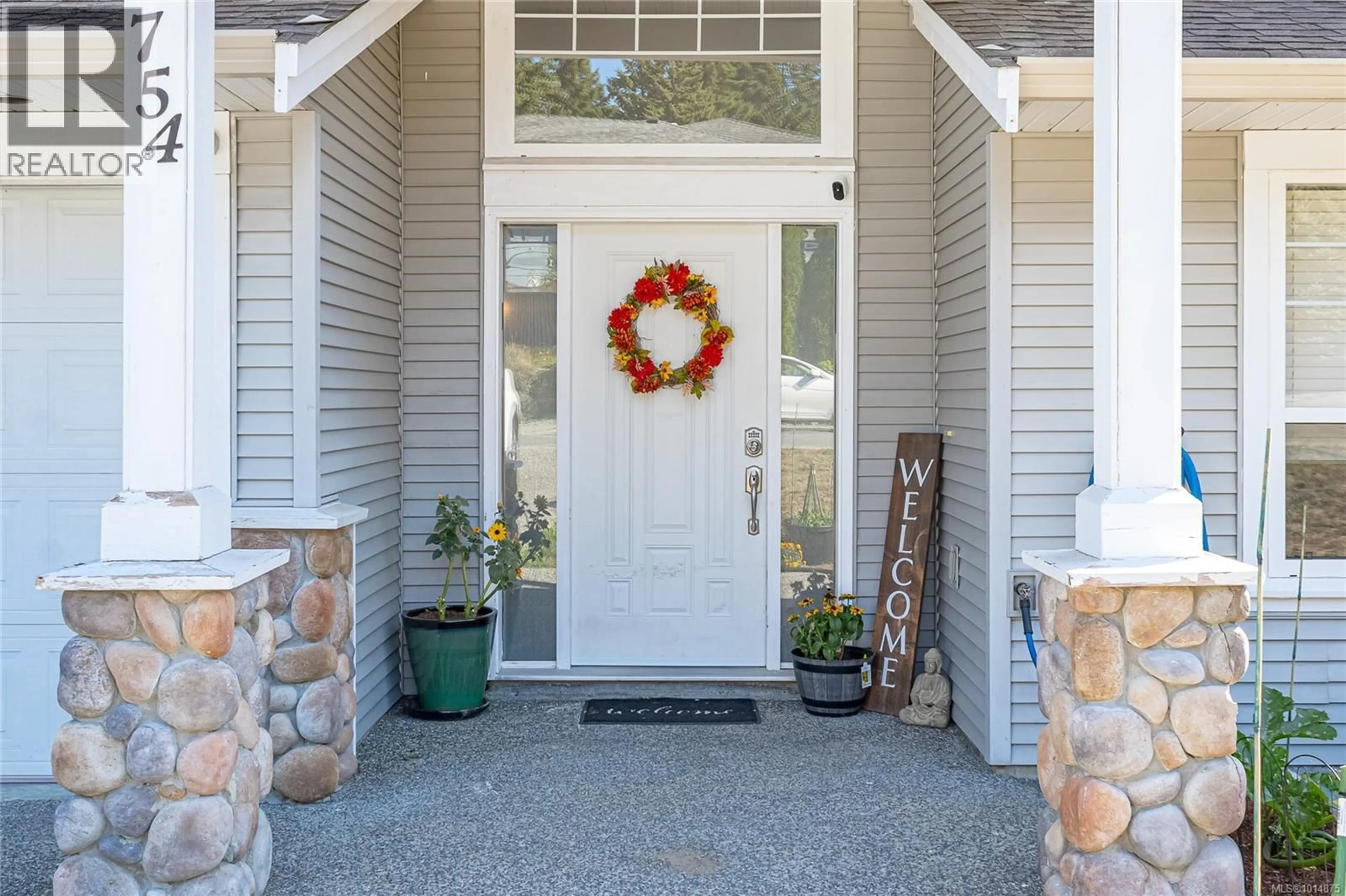 Indoor entryway for 754 SOUTHLAND WAY, Nanaimo British Columbia V9R6P4